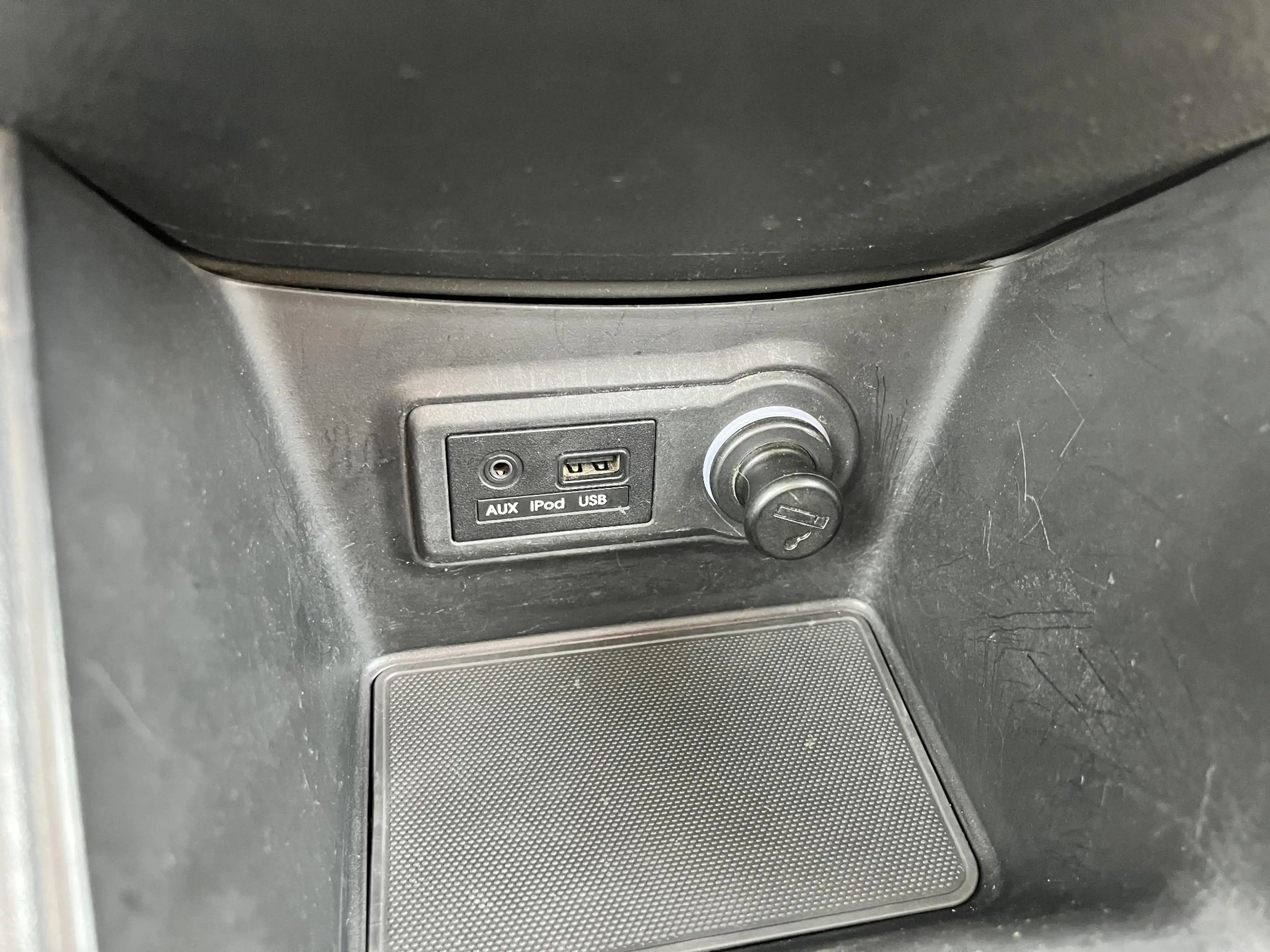 Hyundai iX20 1.6i i-Vision Clima, cruise, leder, trekhaak — photo 24