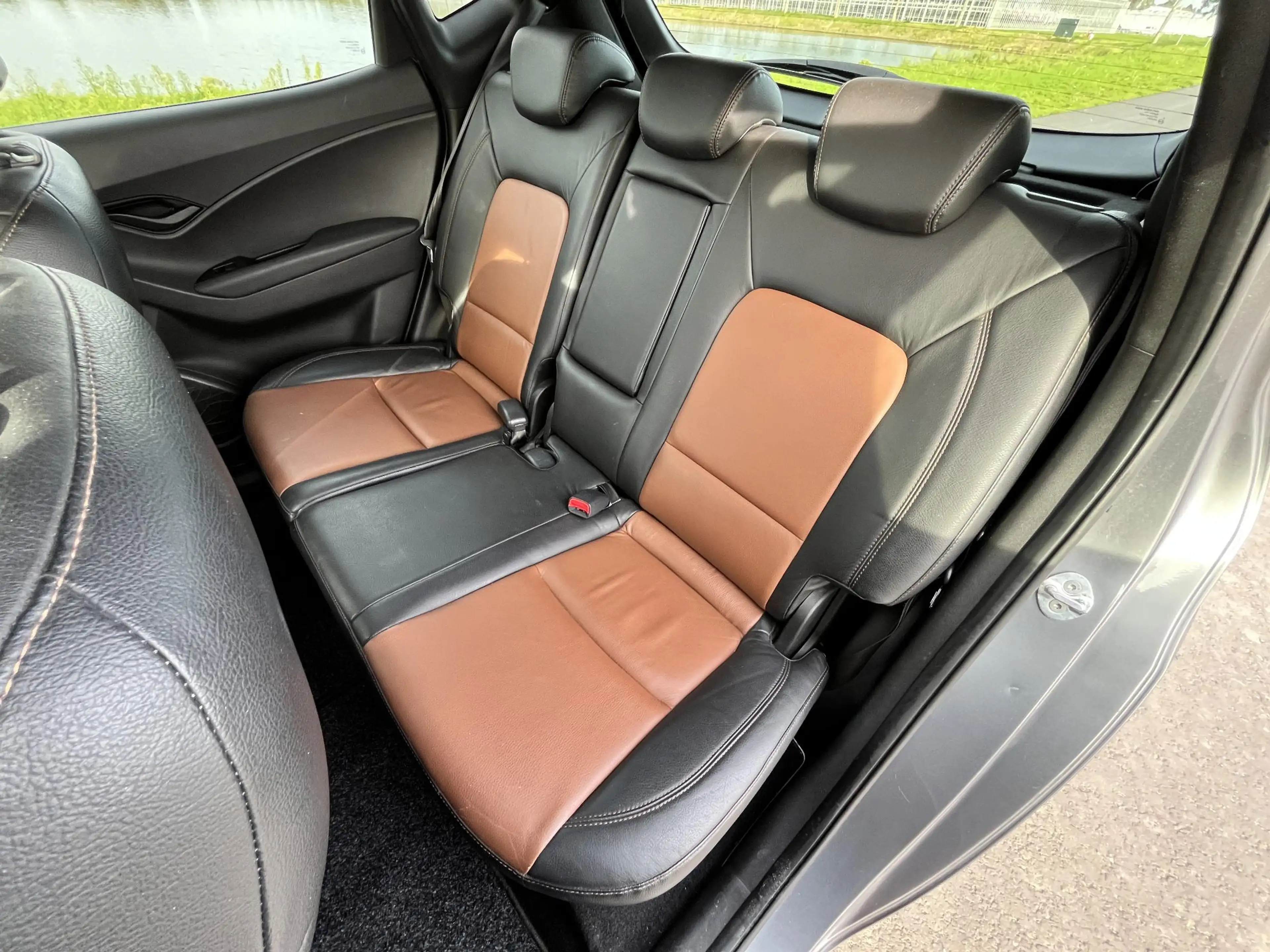 Hyundai iX20 1.6i i-Vision Clima, cruise, leder, trekhaak — photo 15