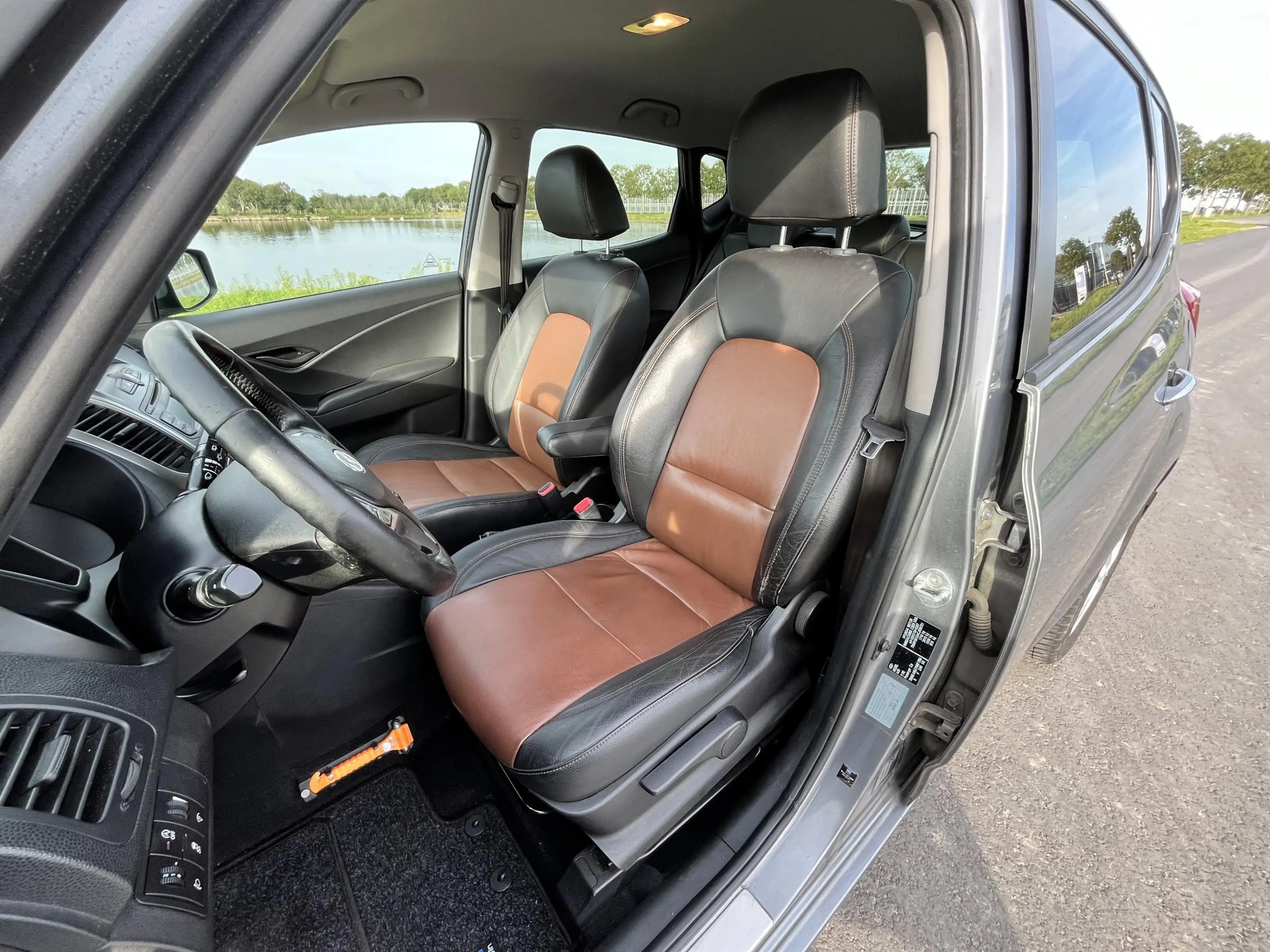 Hyundai iX20 1.6i i-Vision Clima, cruise, leder, trekhaak — photo 13