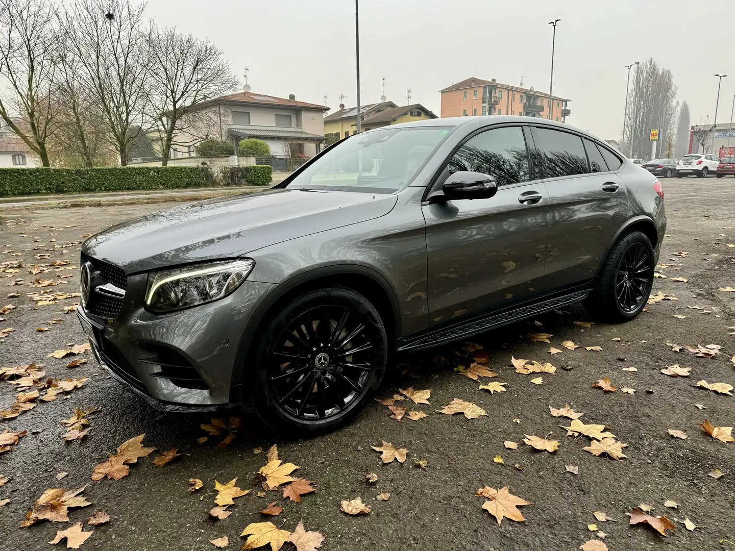Mercedes-Benz GLC 300 4Matic Coupè Grijs - 2