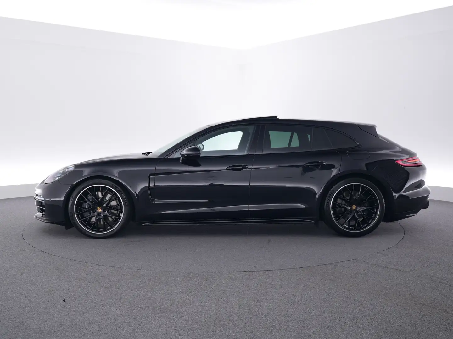 Porsche Panamera 4 E-Hybrid Sport Turismo 10 Years Edition Zwart - 2