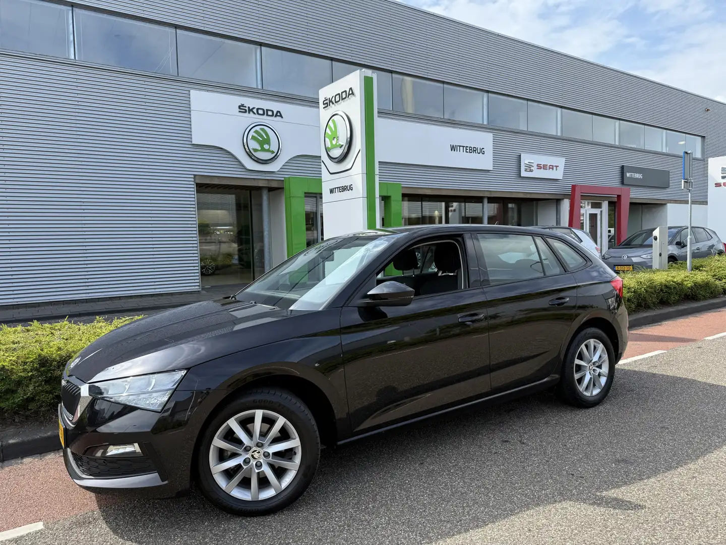 Skoda Scala 1.0 TSI 110pk Ambition / App-Connect / Airco / Par Чорний - 2