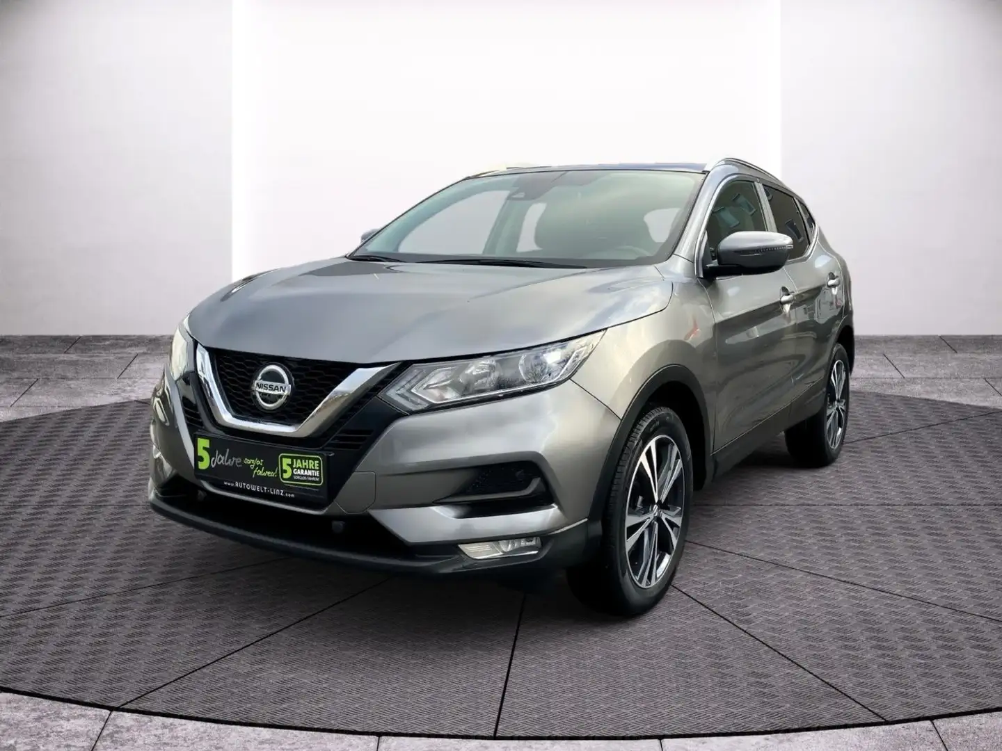 Nissan Qashqai 1.3 DIG-T N-Way Navi+Pano+Kamera Grau - 2