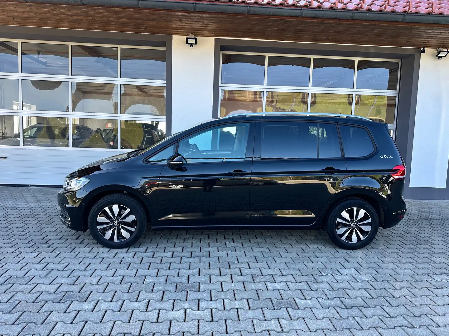 Volkswagen Touran 2,0 TDI DSG *7 SITZE*AHV*LED*DIGITAL*WSS-HZ*ACC Schwarz - 2