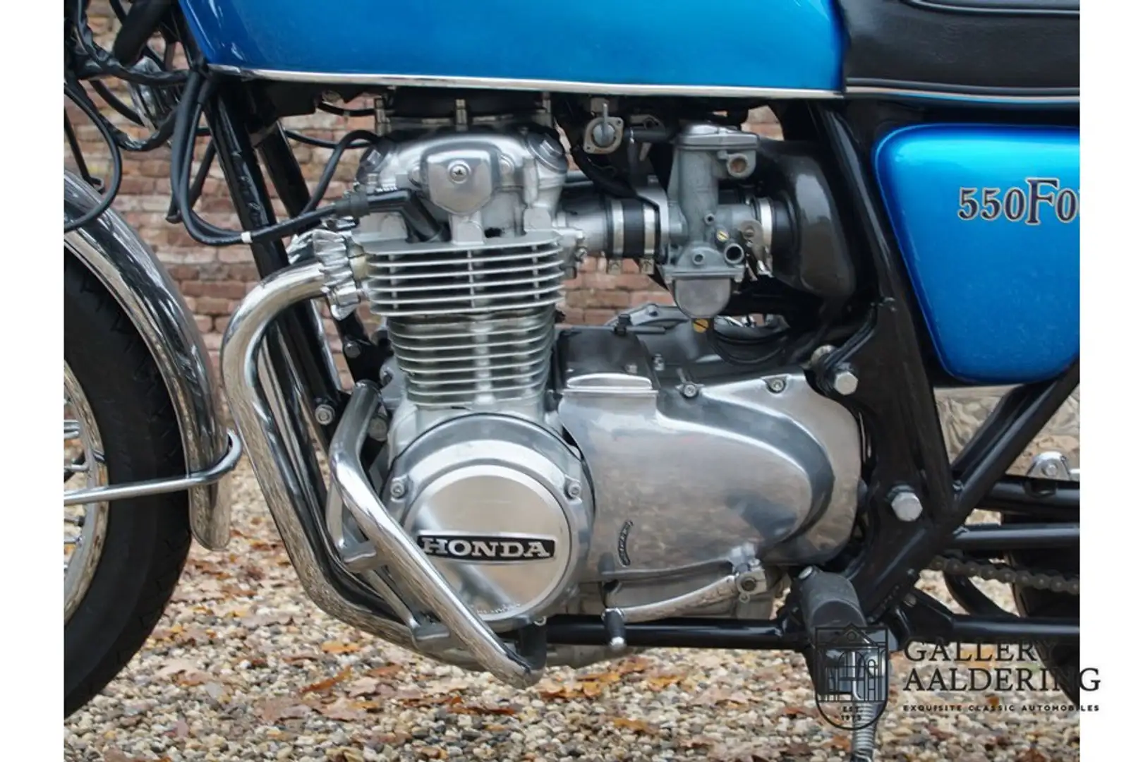 Honda CB 550 F restored condition Blauw - 2