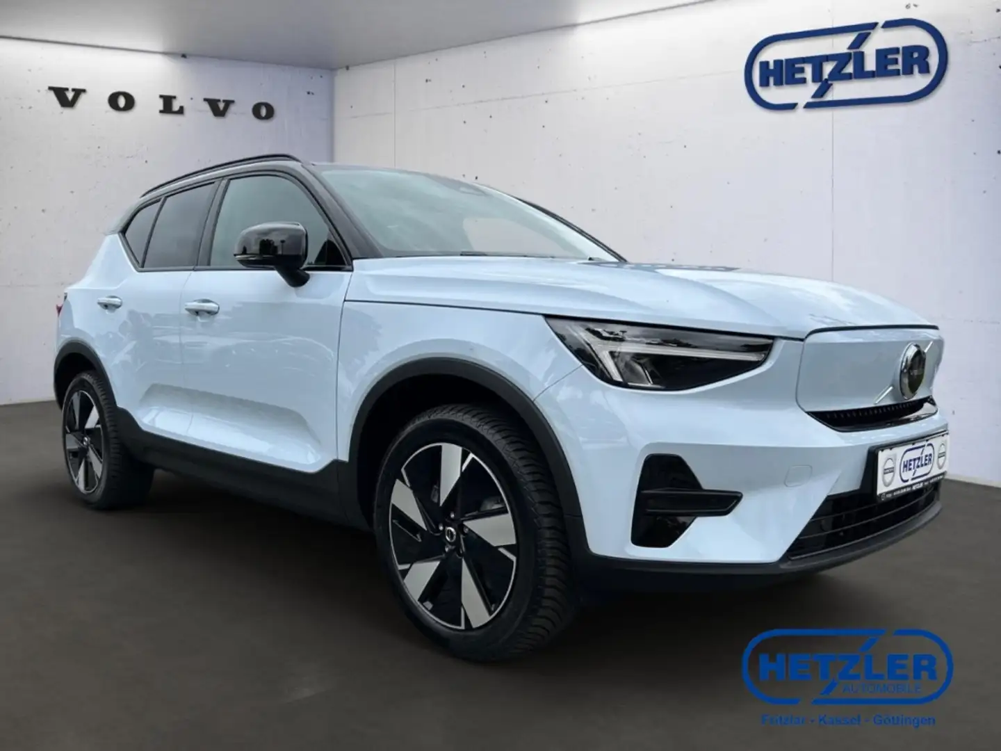 Volvo XC40 Recharge Twin Motor Plus AWD Einstufig Leder Blau - 2