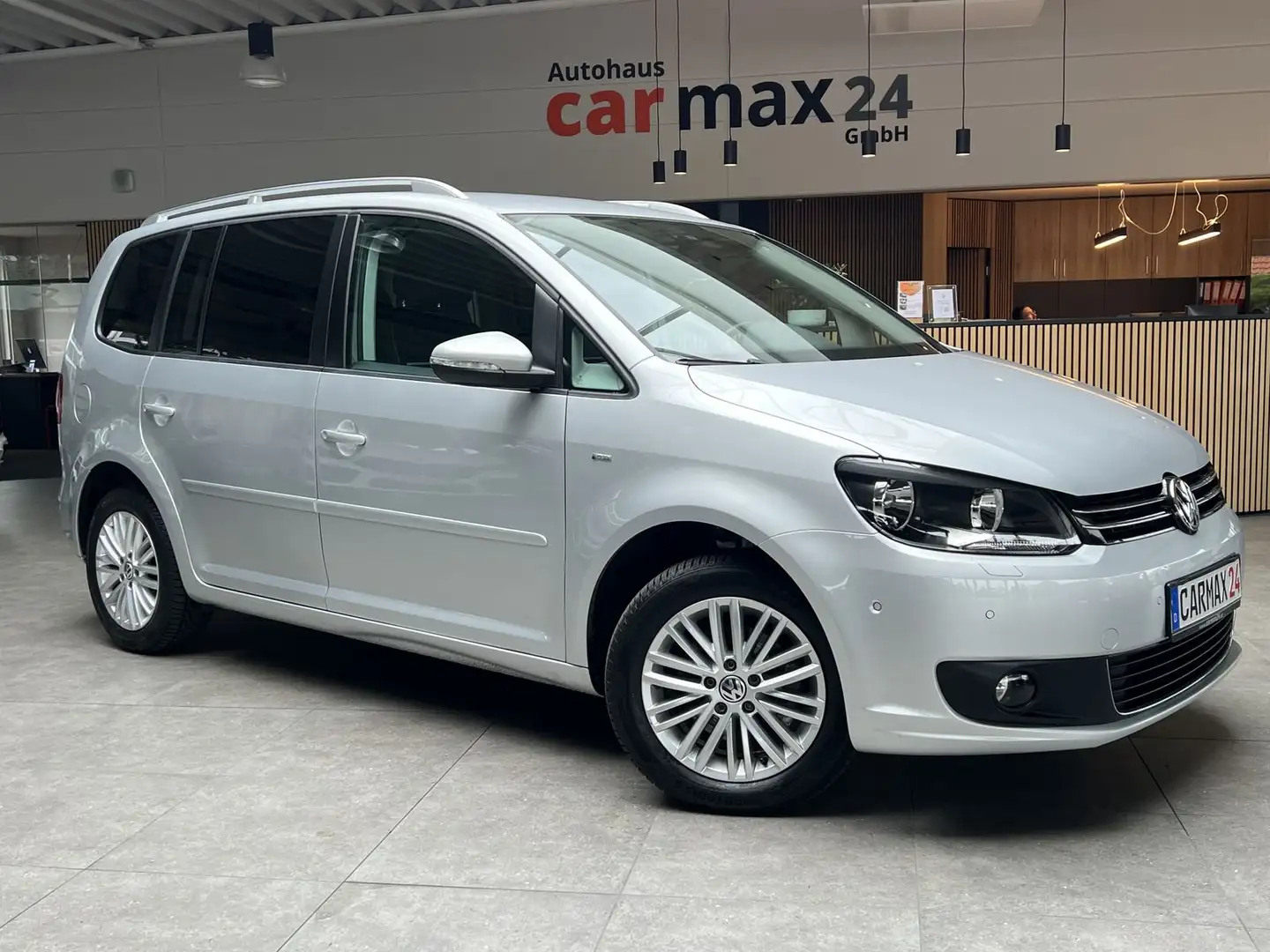 Volkswagen Touran Cup 7-Sitzer PDC TÜV&AU neu Argent - 1