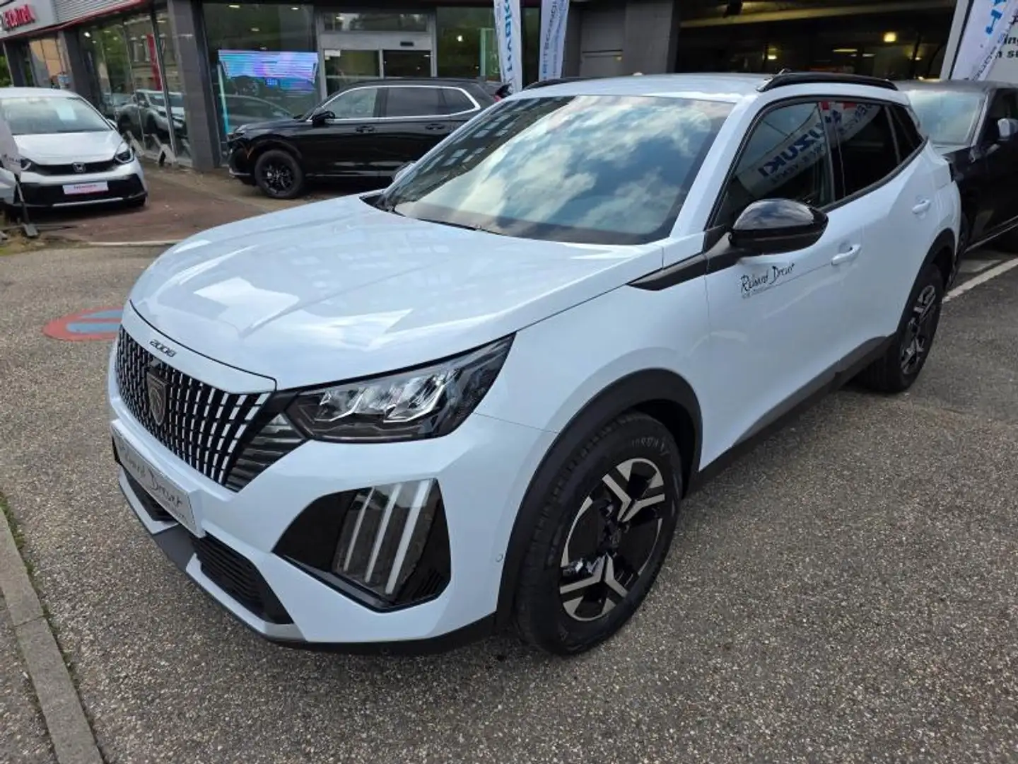 Peugeot 2008 1.2 Hybrid 136ch Allure e-DCS6 Wit - 1