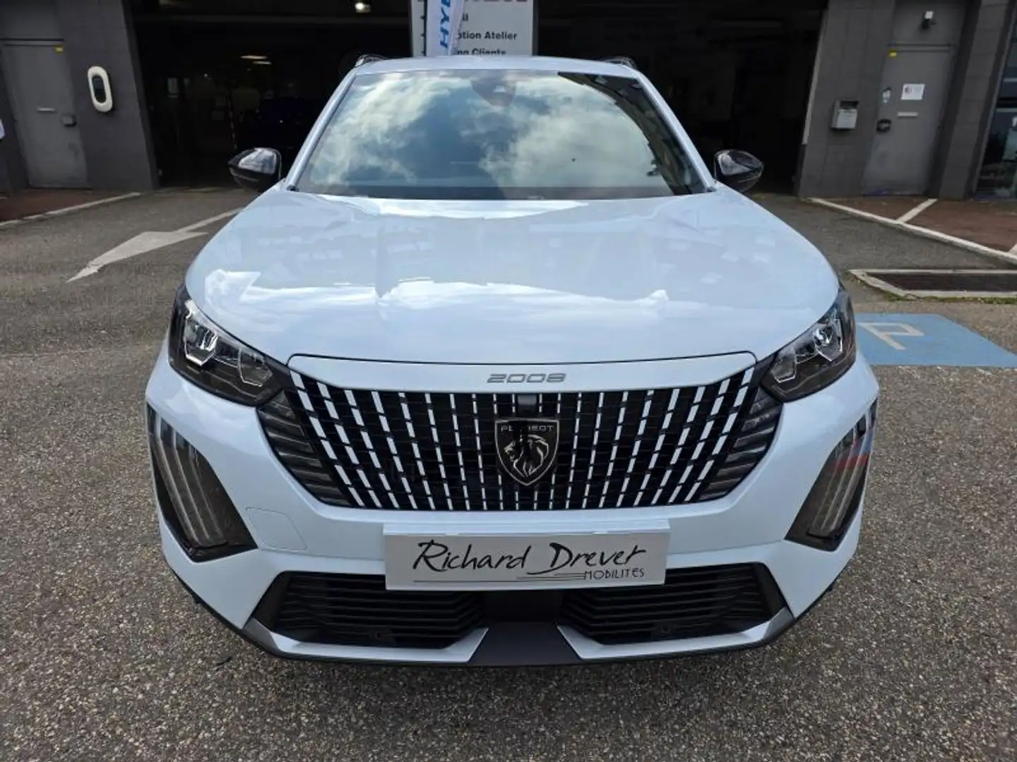 Peugeot 2008 1.2 Hybrid 136ch Allure e-DCS6 Bianco - 2