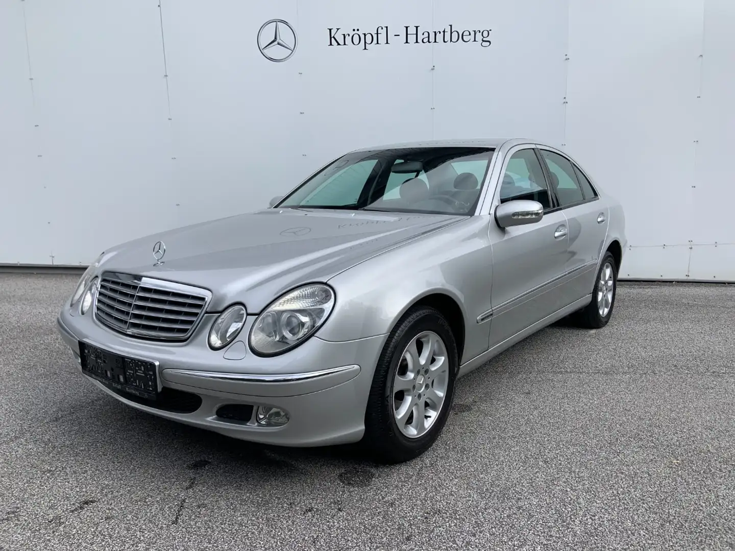 Mercedes-Benz E 200 CDI Limousine ELEGANCE AUT Klima Argent - 2