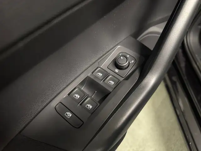 Volkswagen Polo view 10