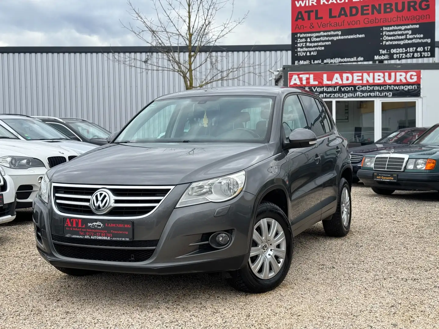 Volkswagen Tiguan Freestyle BMT Grau - 1