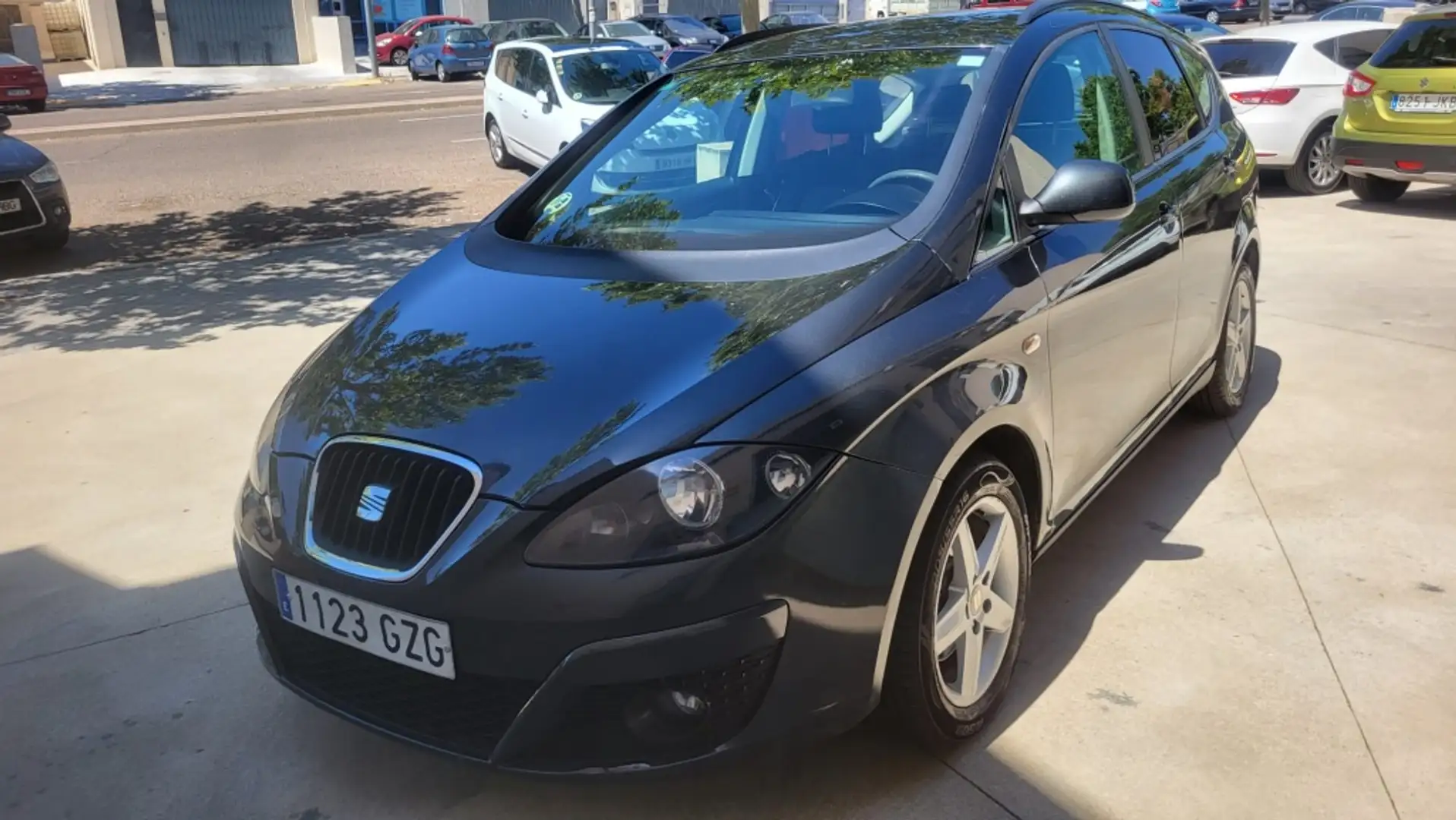 SEAT Altea XL 1.6TDI CR Style DSG Gris - 1