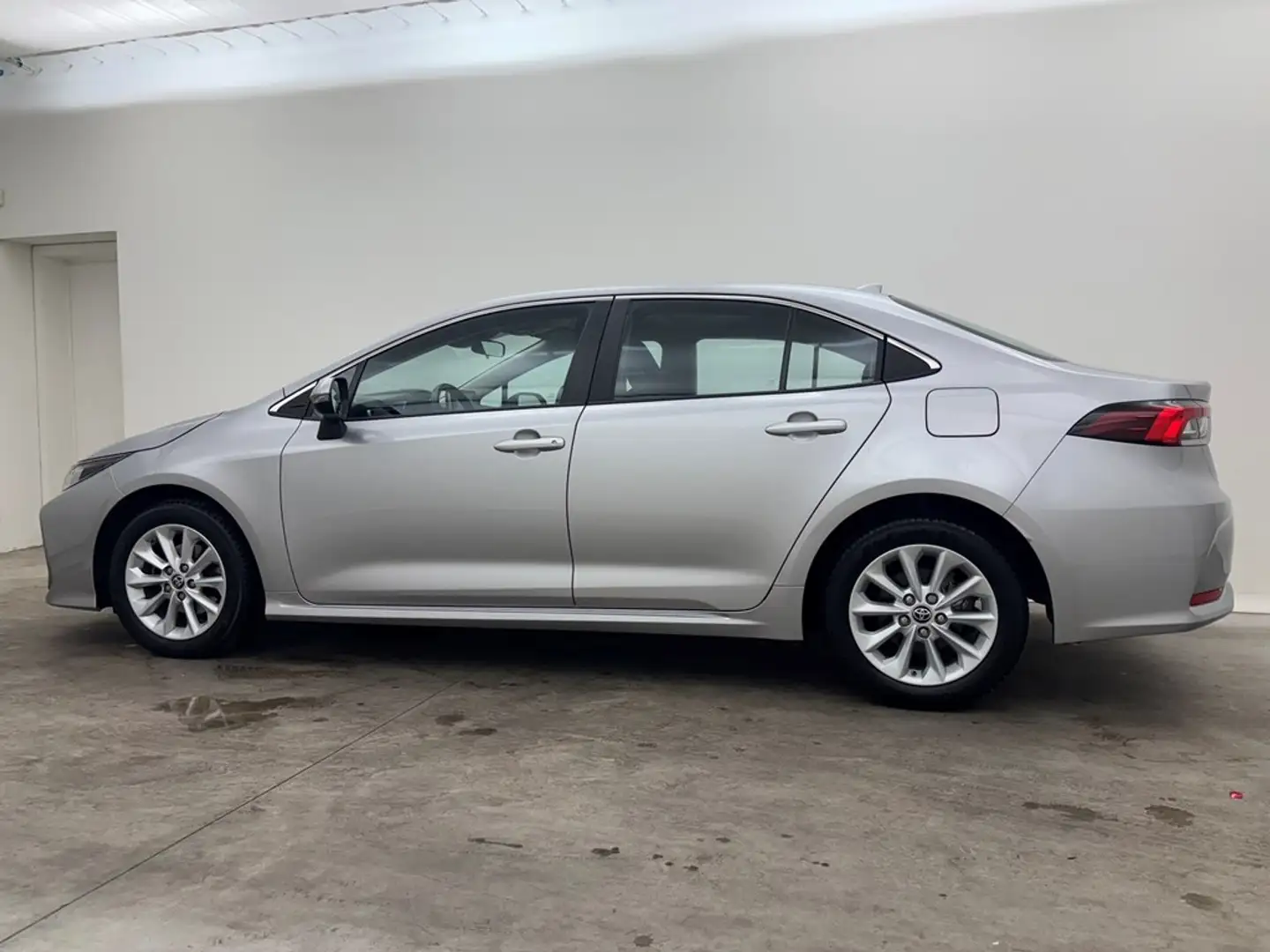 Toyota Corolla 1.5 VVT-I Sedan Dig.Aico Apple Carplay / Android A Argent - 2
