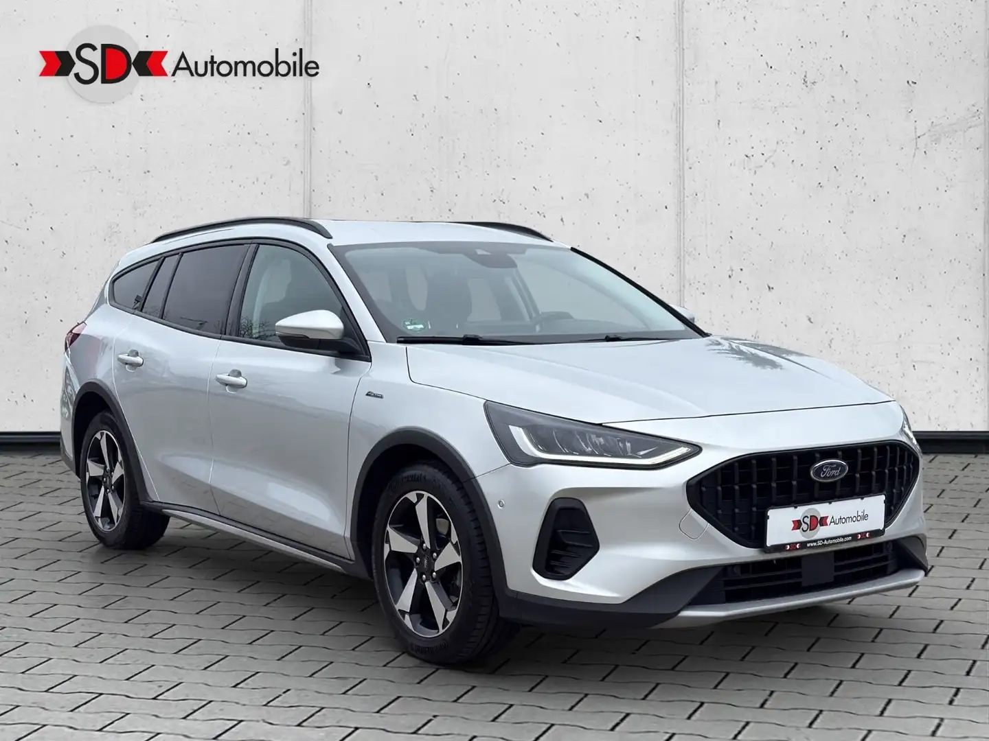 Ford Focus 1.5 Active Facelift LED Navi Titanium Argent - 1