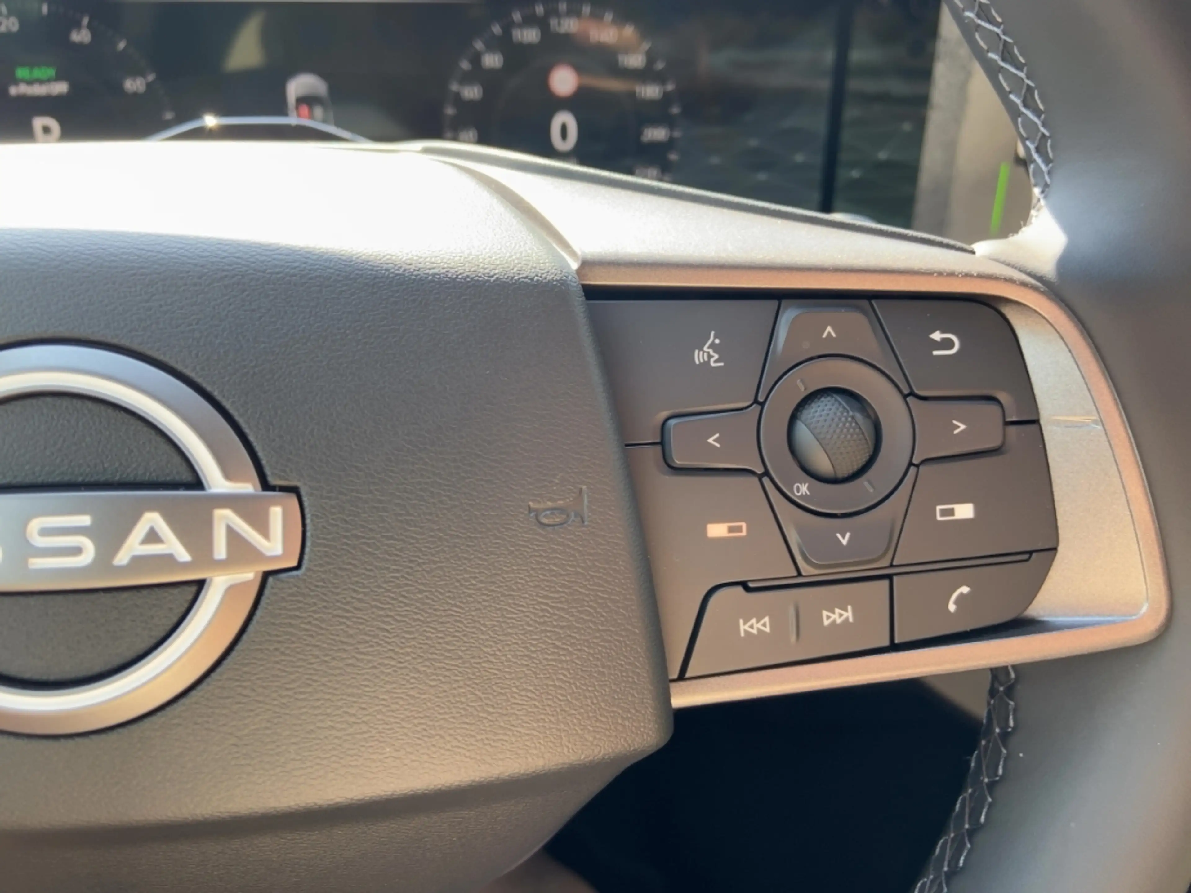 Nissan Leaf 75kWh ADVANCE Winter/V2L/PGD/HUD/Carplay — photo 11
