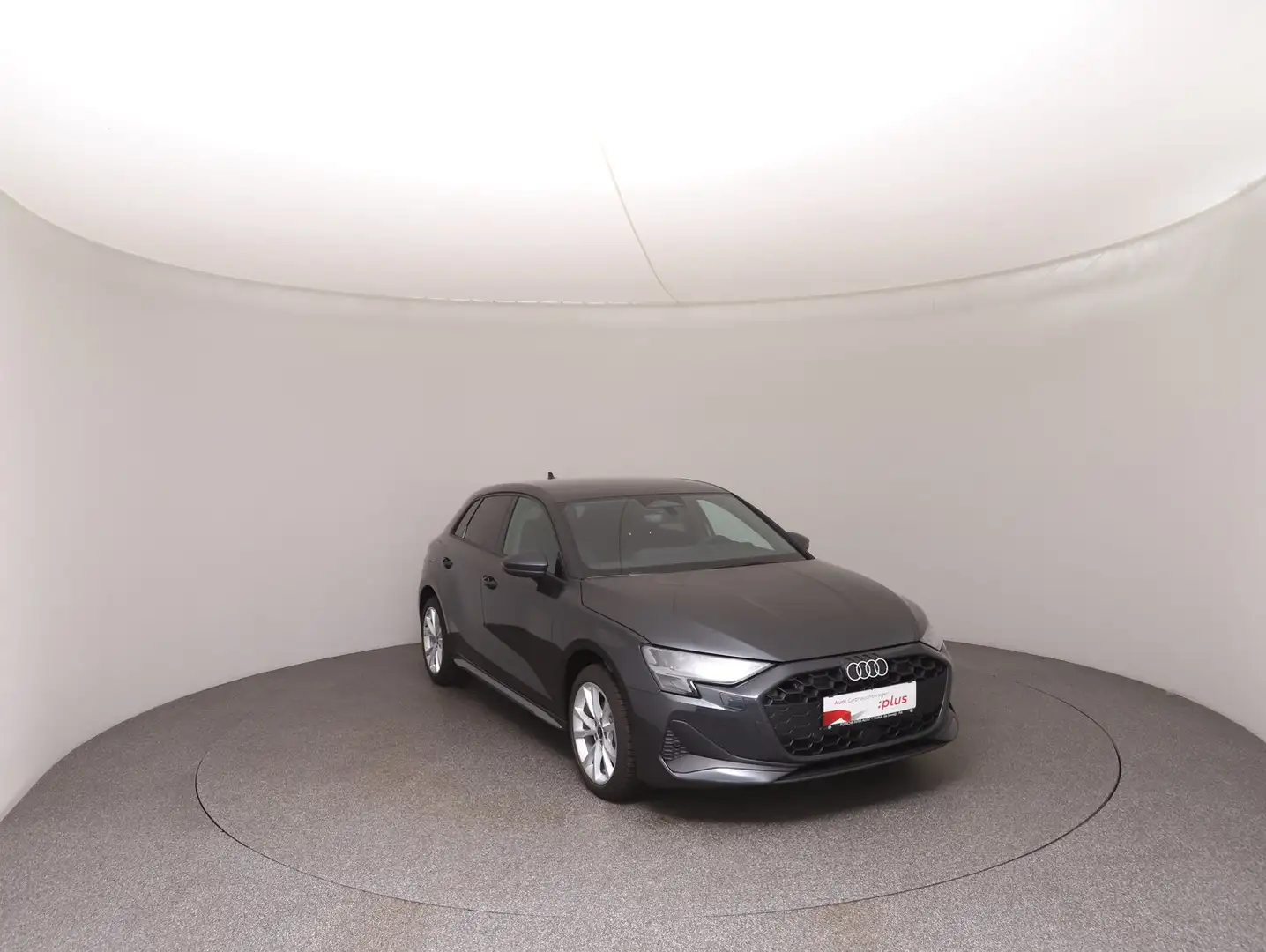 Audi A3 TFSI 85kW Entry Grau - 2
