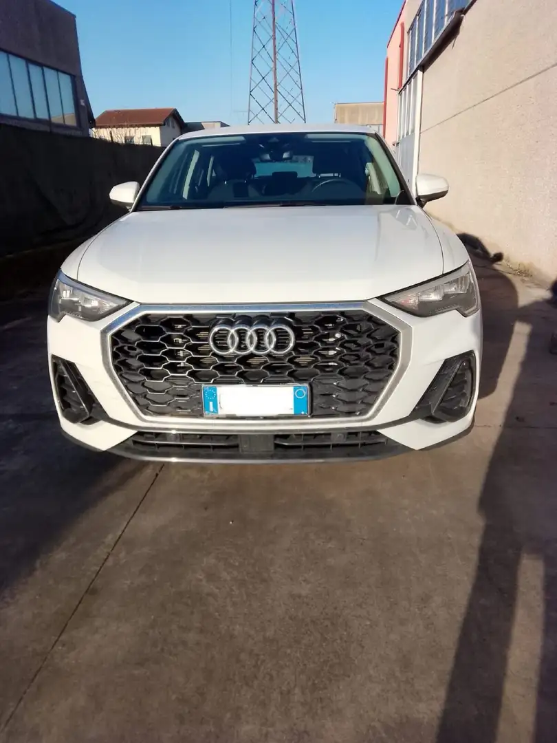 Audi Q3 45 1.4 tfsi e Business s-tronic Plug-in PHEV - 1