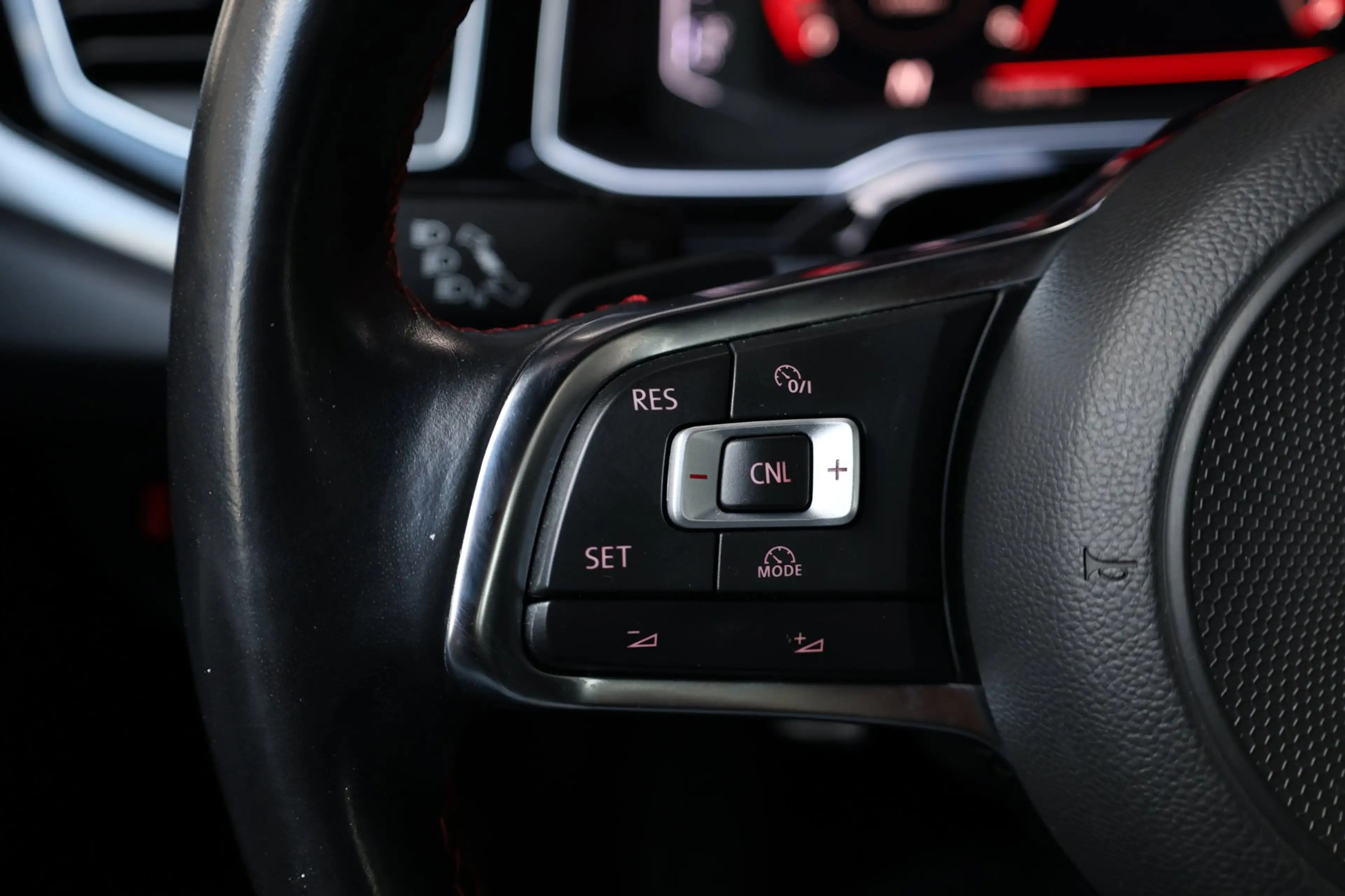Volkswagen Polo GTI 2.0 TSI 200+PK LED/VIRTUAL/S.VERWARMING/18" LMV/PD — photo 12