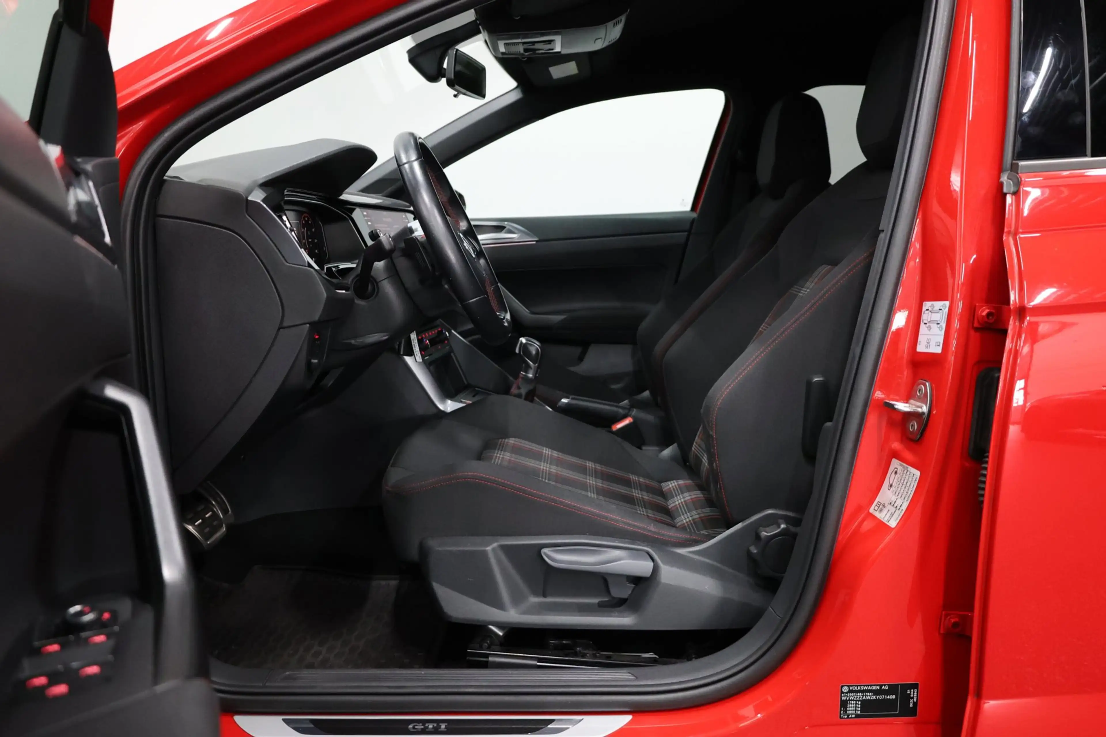Volkswagen Polo GTI 2.0 TSI 200+PK LED/VIRTUAL/S.VERWARMING/18" LMV/PD — photo 9