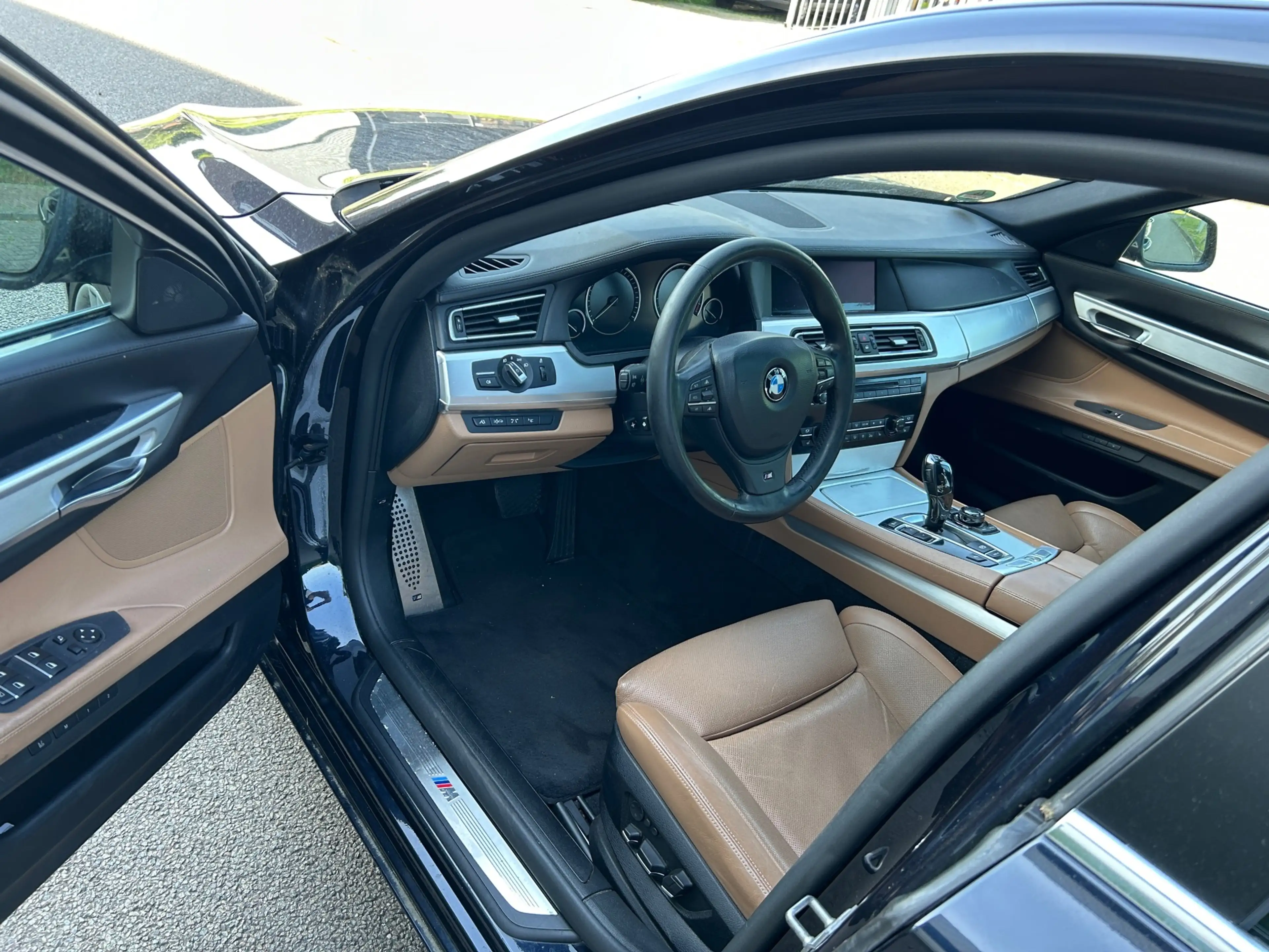 BMW 750 7-serie 750i High Executive M -PAKKET 520PK BOMVOL — photo 14