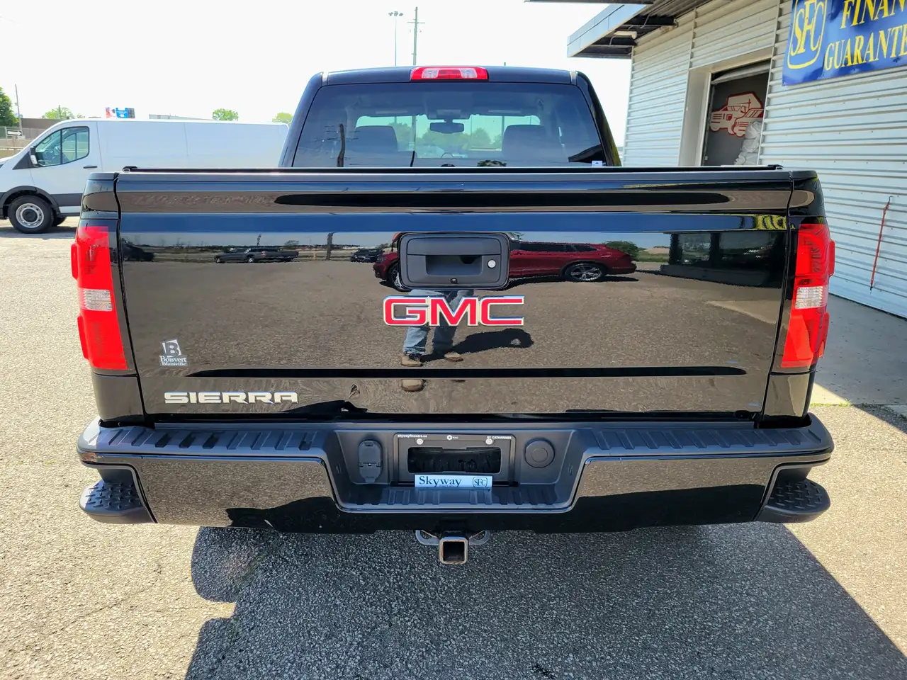GMC Sierra 1500 снимка GMC Sierra 1500