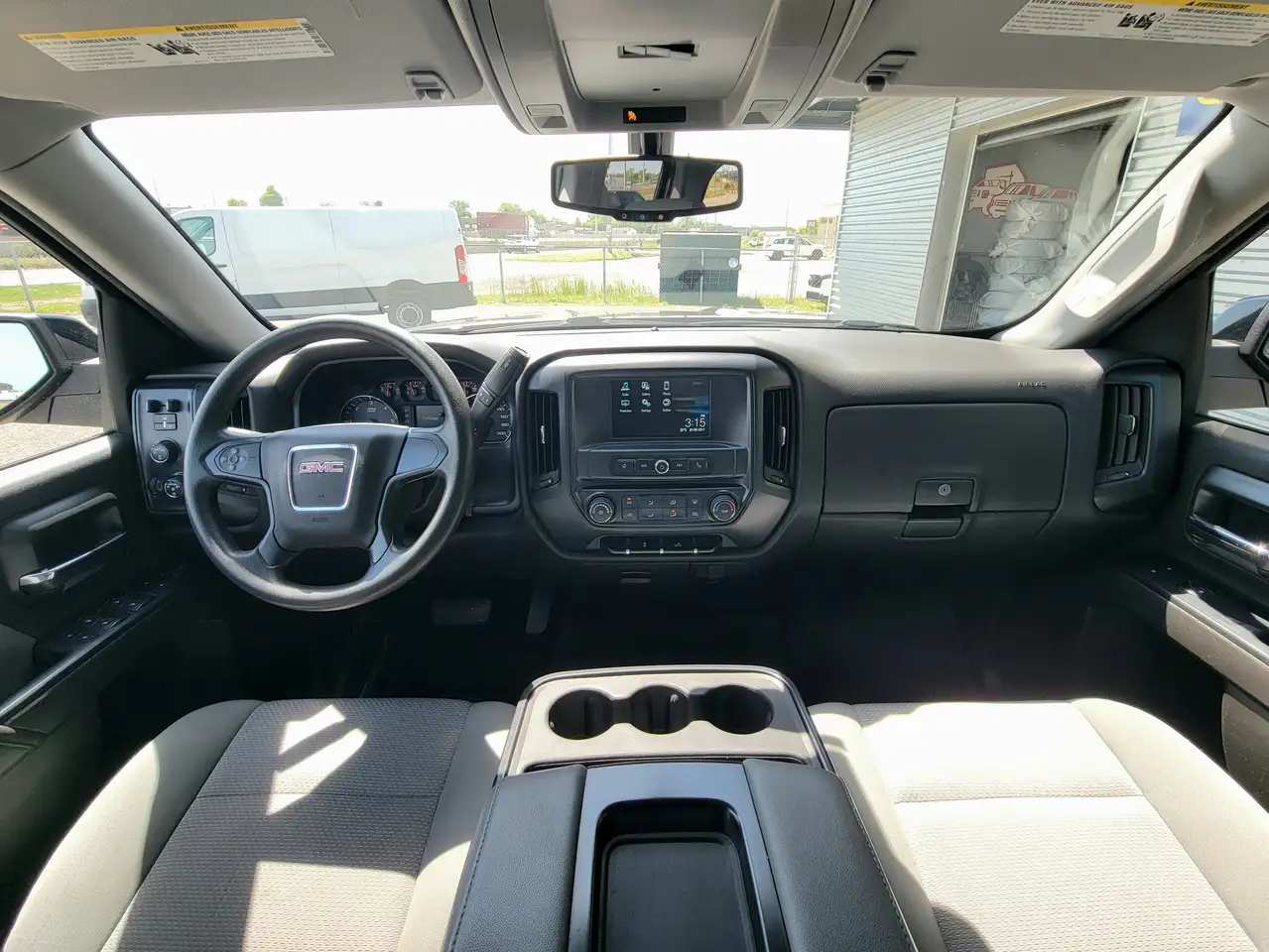 GMC Sierra 1500 снимка GMC Sierra 1500