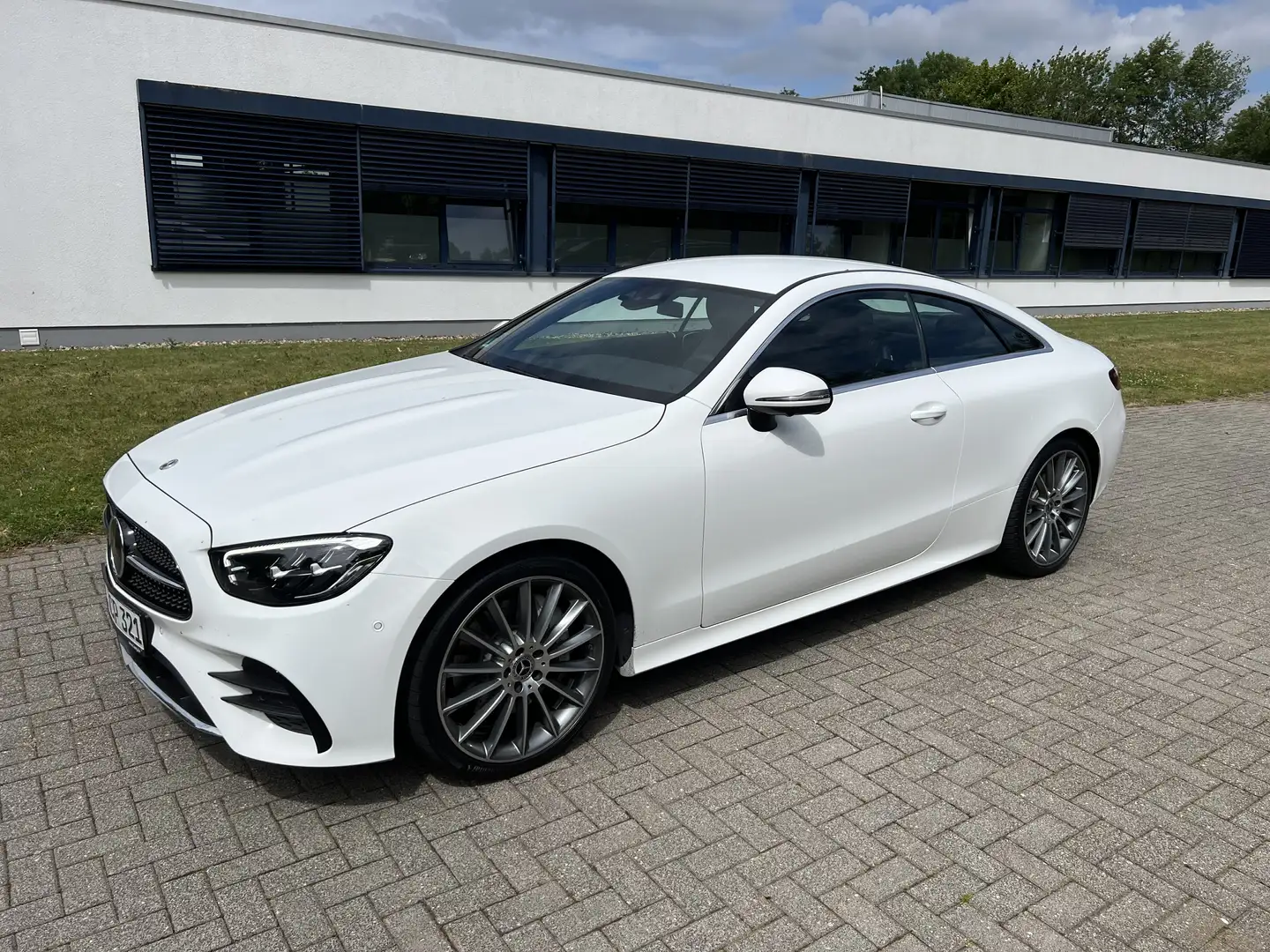 Mercedes-Benz E 400 E 400 d 4Matic (238.323) Beyaz - 1