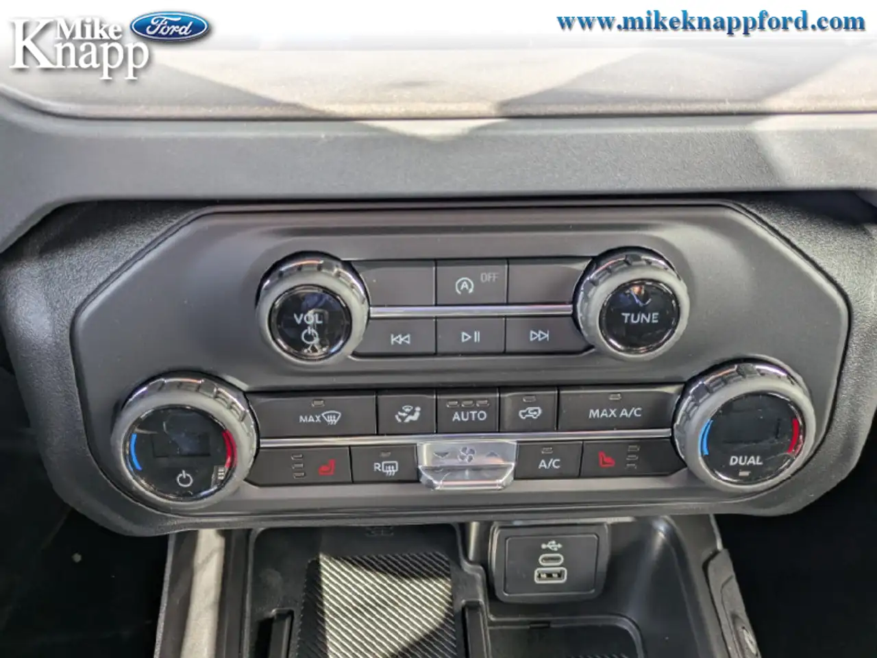 Ford Bronco снимка Ford Bronco