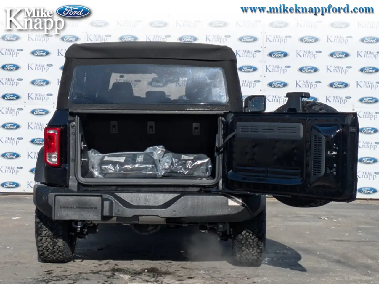 Ford Bronco снимка Ford Bronco