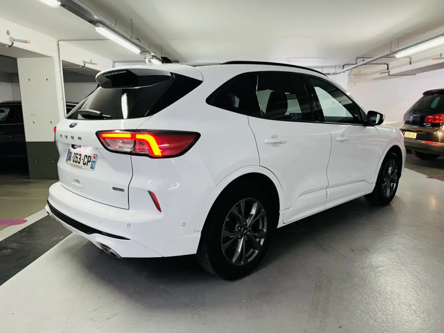 Ford Kuga 2.5 DURATEC 190CH FHEV E85 ST-LINE BUSINESS BVA ** Wit - 2