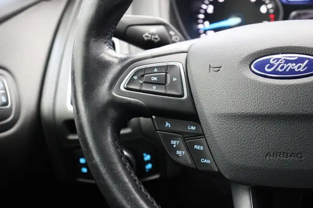 Ford Focus view 6