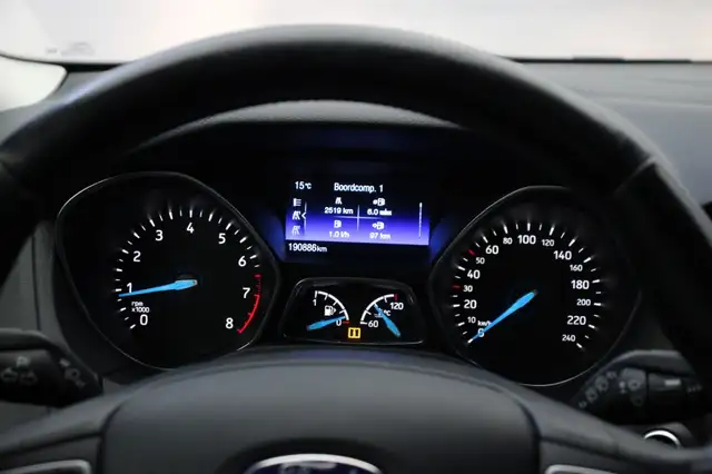 Ford Focus view 23