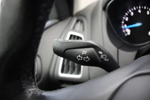 Ford Focus view 24