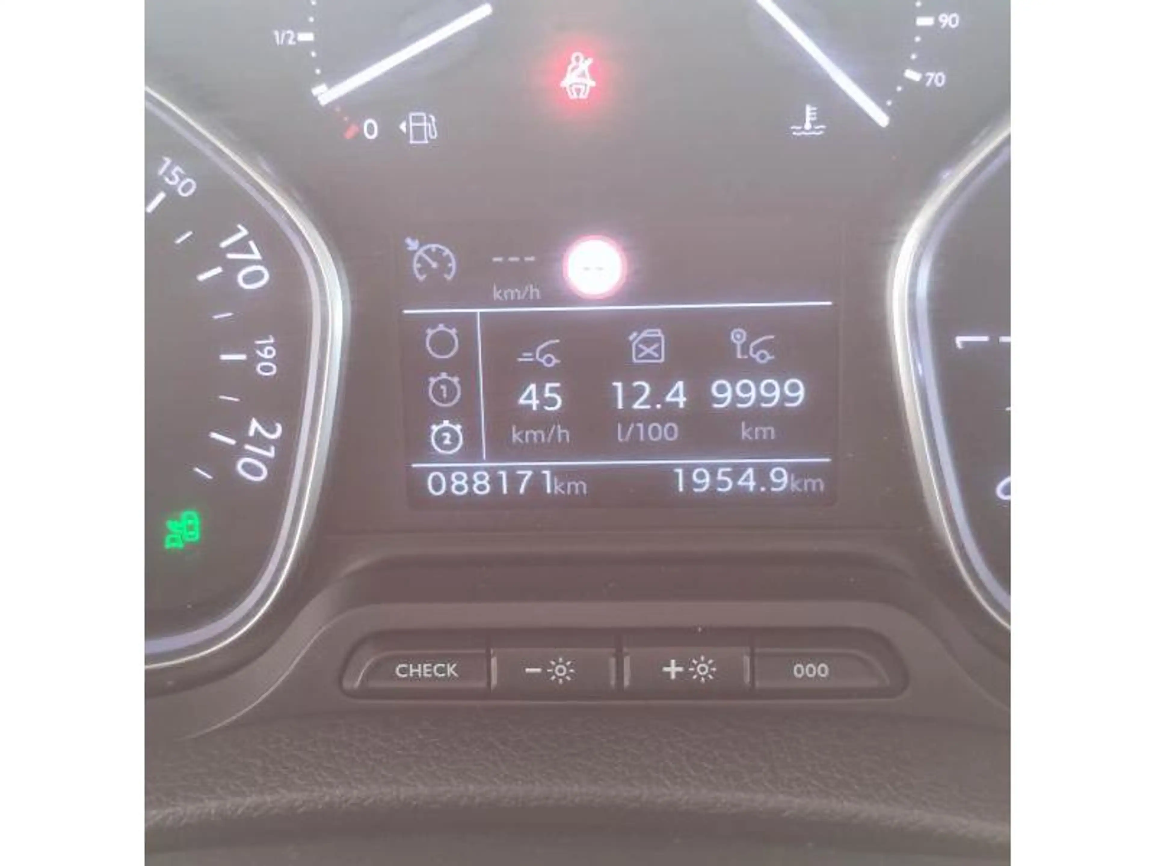 Toyota Verso MPV — photo 10