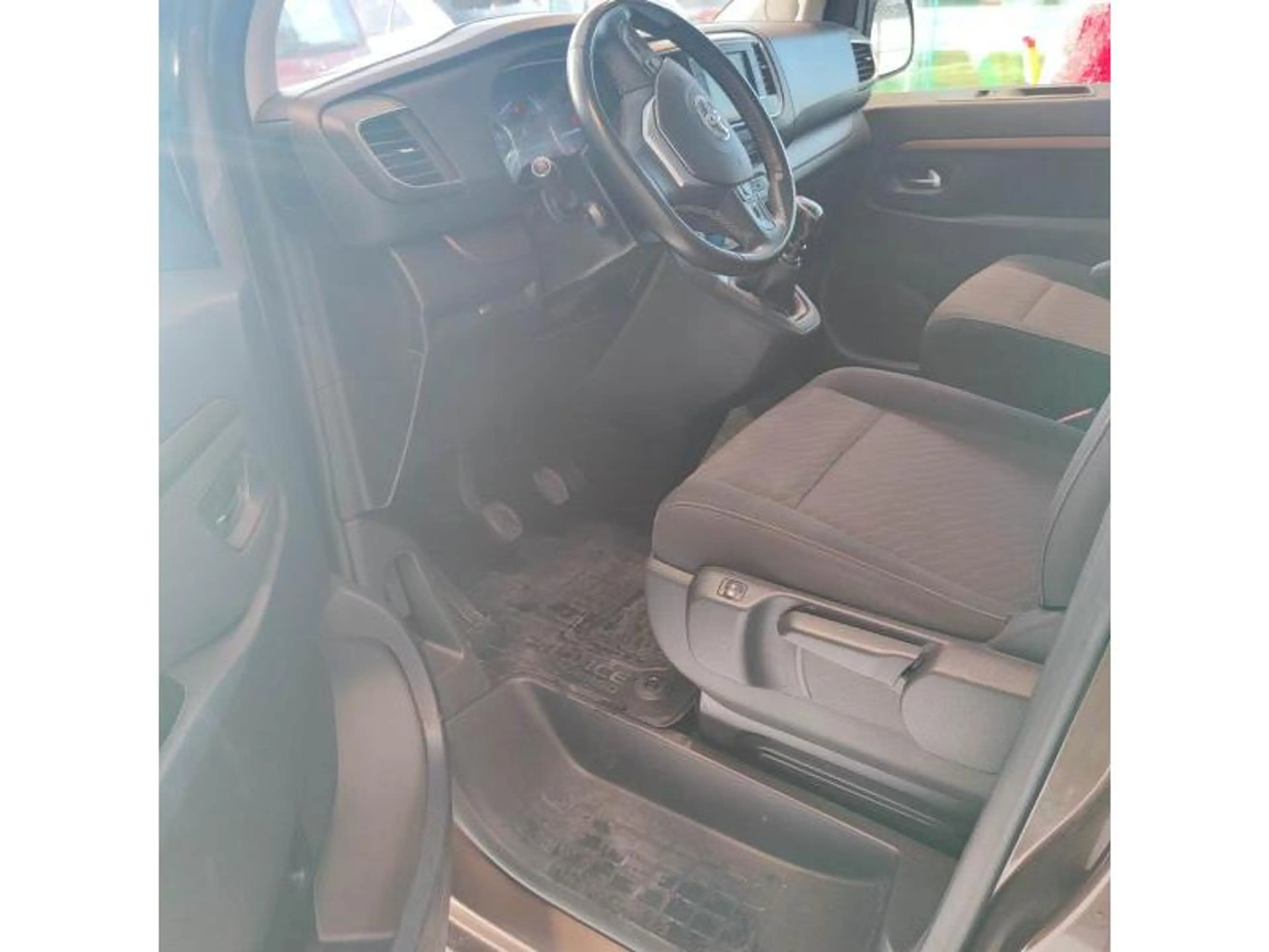 Toyota Verso MPV — photo 6