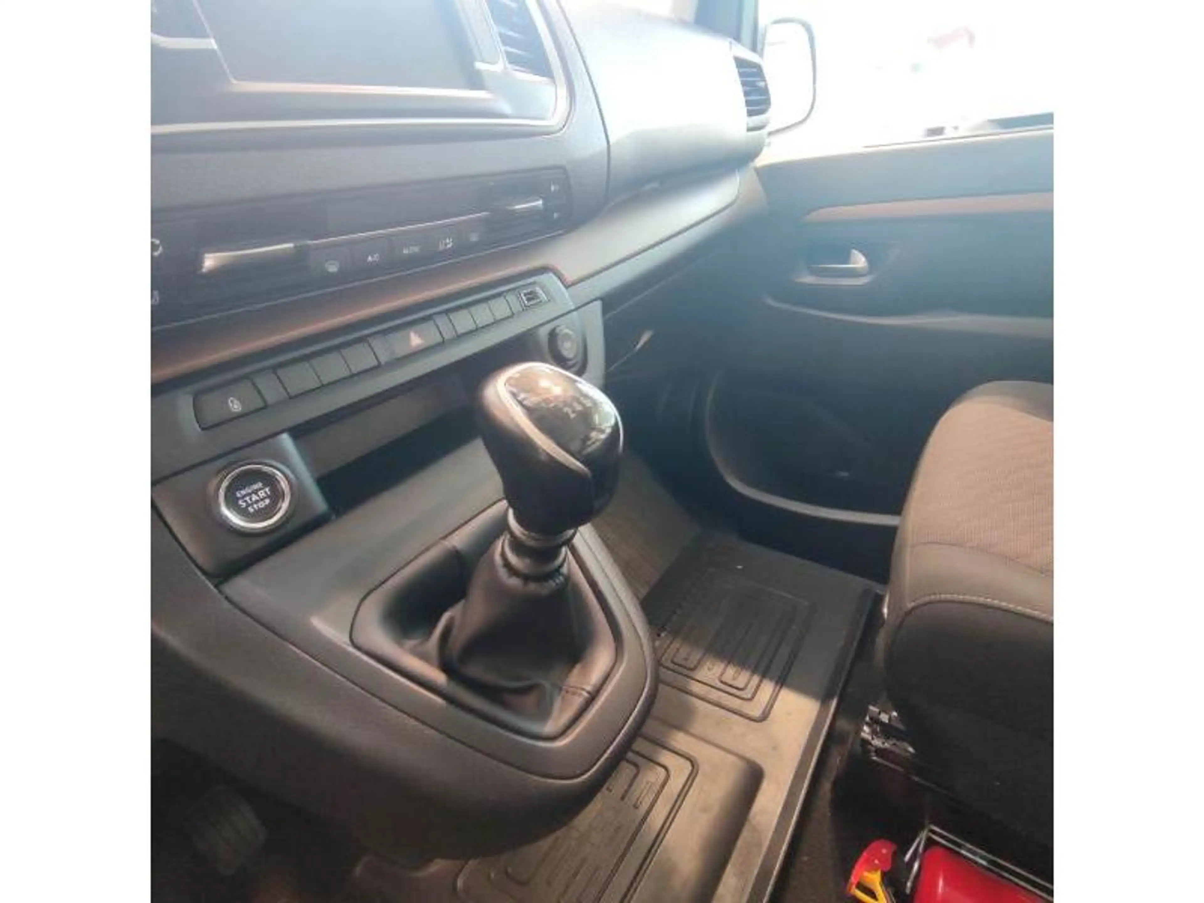Toyota Verso MPV — photo 15