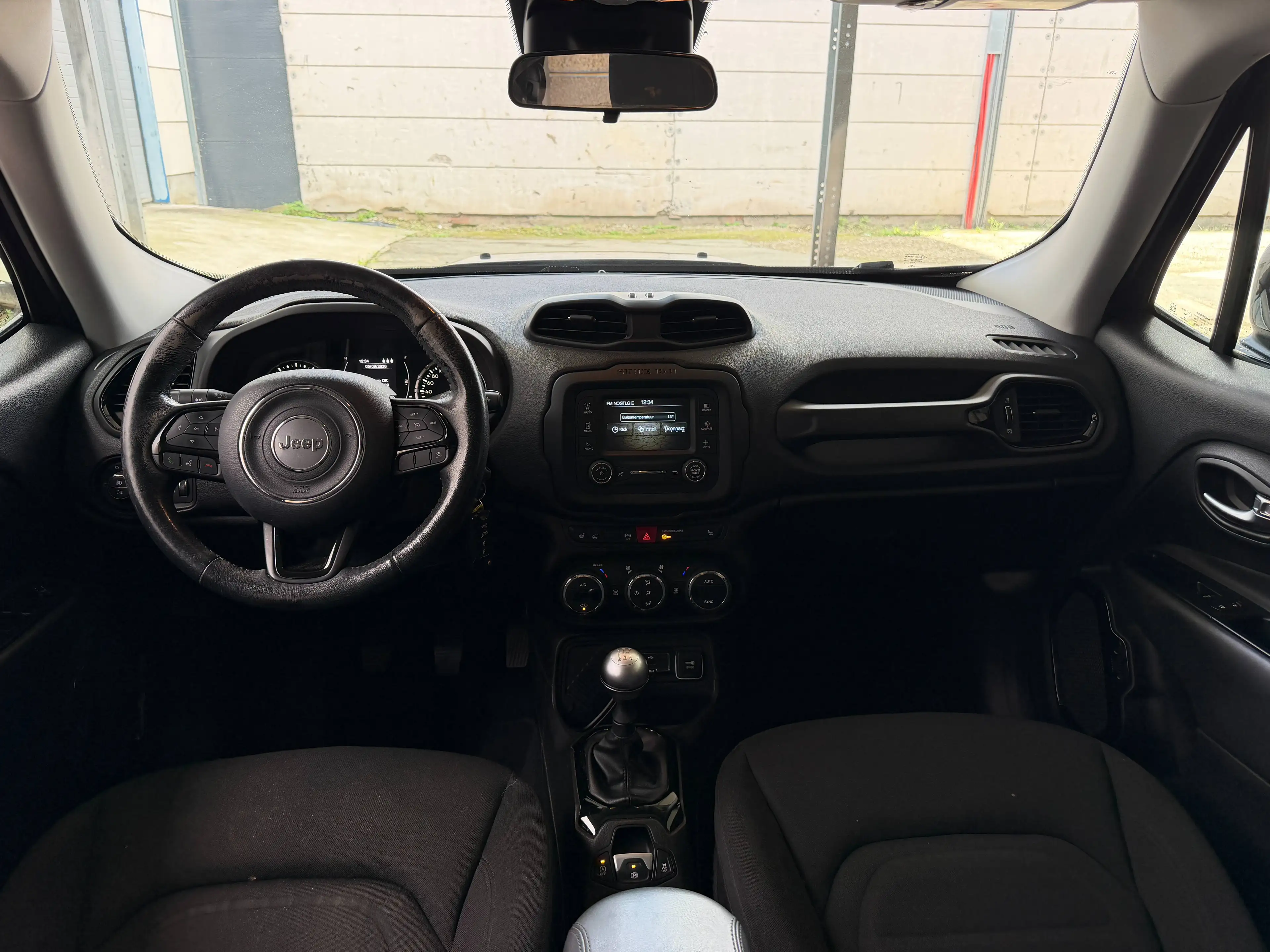 Jeep Renegade 1.6i Downtown Special Edition * FUL OPTION * — photo 8