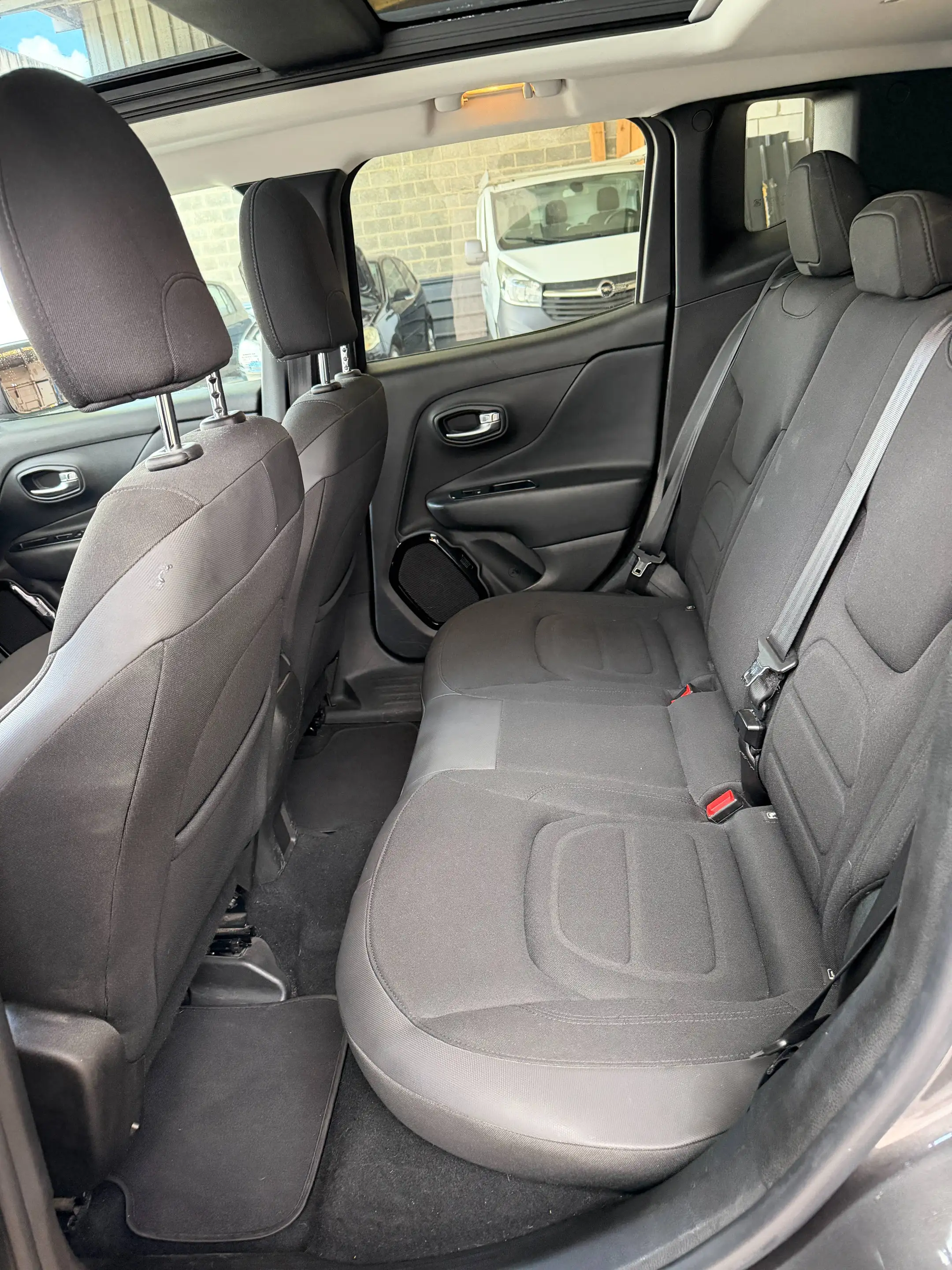 Jeep Renegade 1.6i Downtown Special Edition * FUL OPTION * — photo 12
