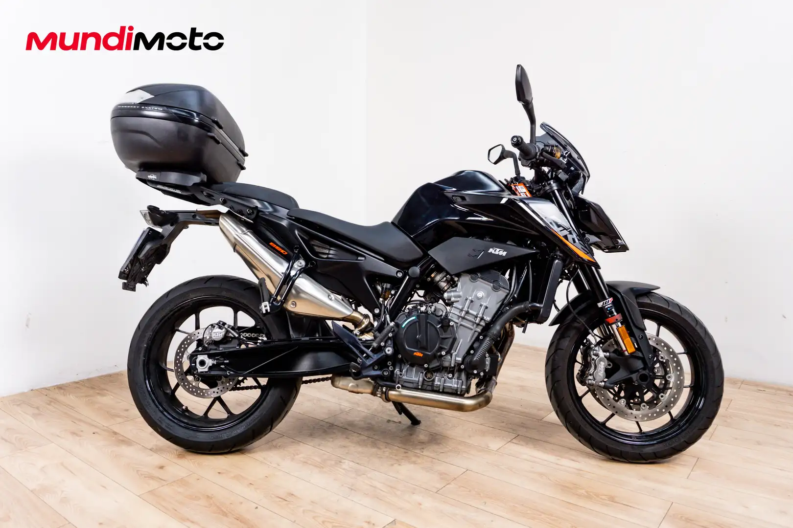 KTM 890 Duke - 1