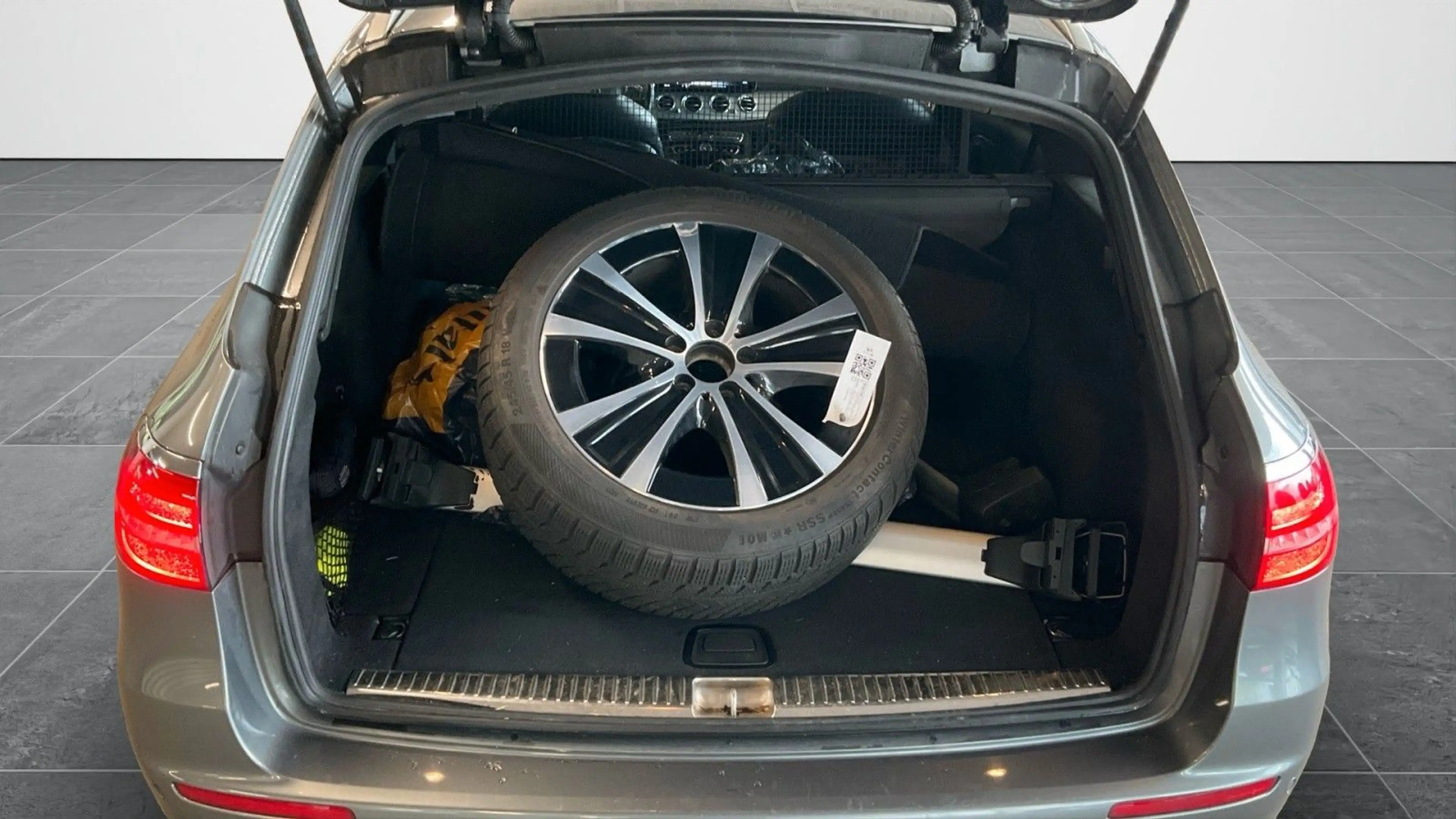 Mercedes-Benz E 400 T-Modell 4-Matic AMG-LINE*DISTRONIC*TOT* — photo 10