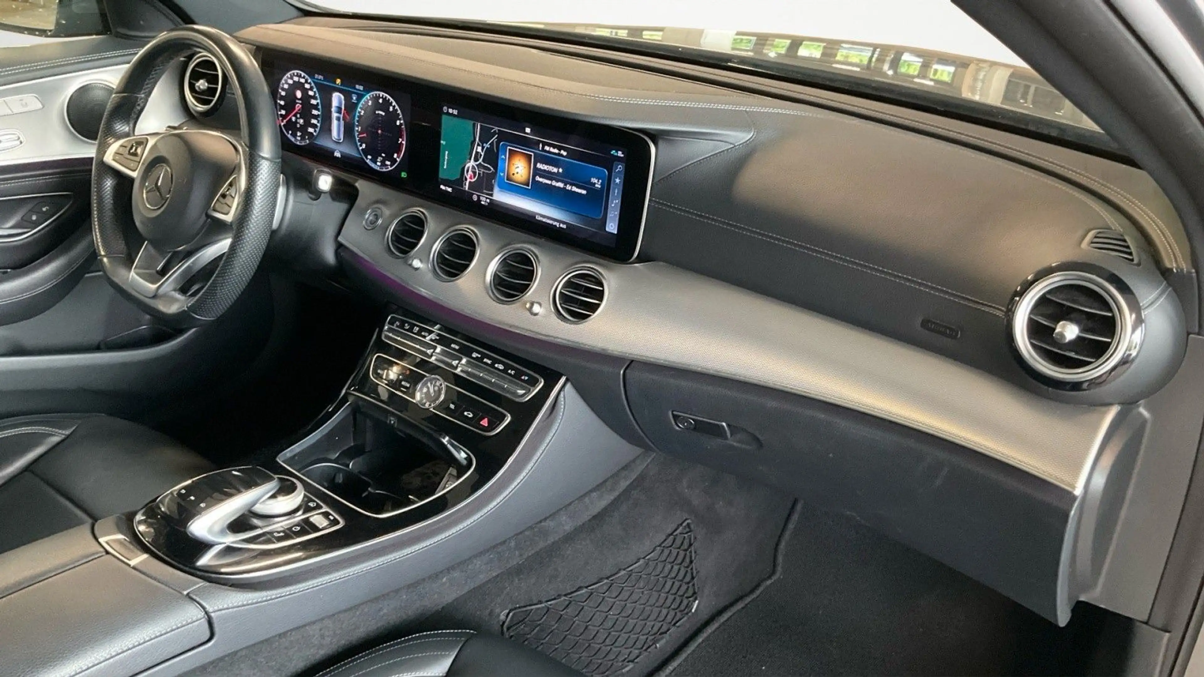 Mercedes-Benz E 400 T-Modell 4-Matic AMG-LINE*DISTRONIC*TOT* — photo 7