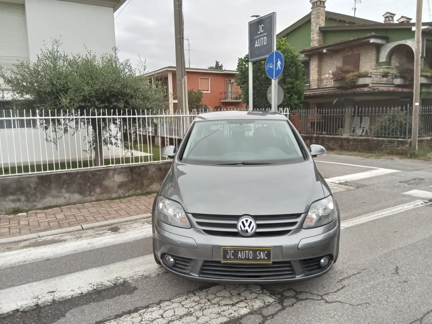 Volkswagen Golf Plus 2.0 tdi Sportline 2.0 TDI 140 CV Grigio - 2