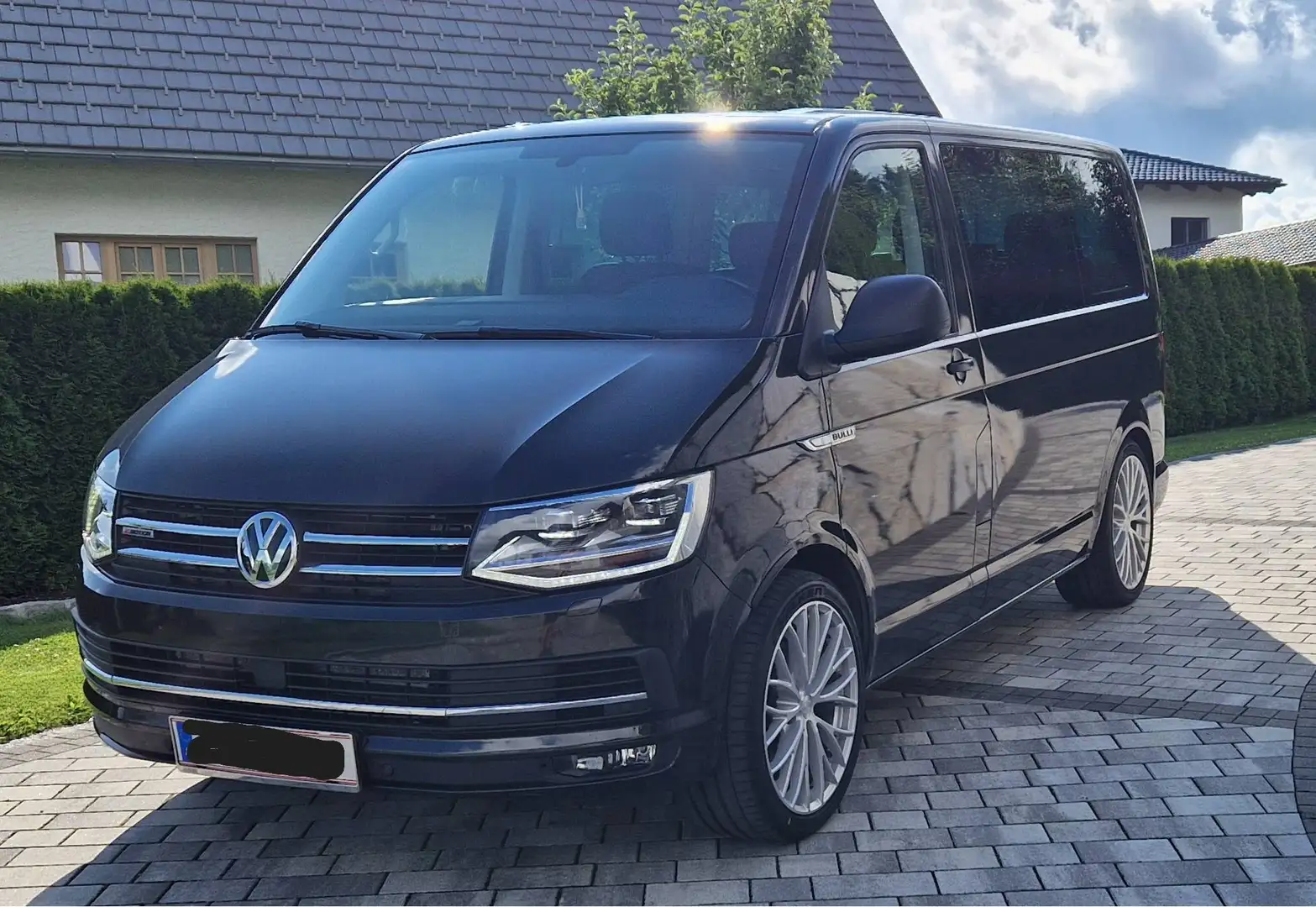 Volkswagen T6 Multivan Multivan Comfortline 2,0 TDI 4Motion BMT DSG Comfortline Schwarz - 2
