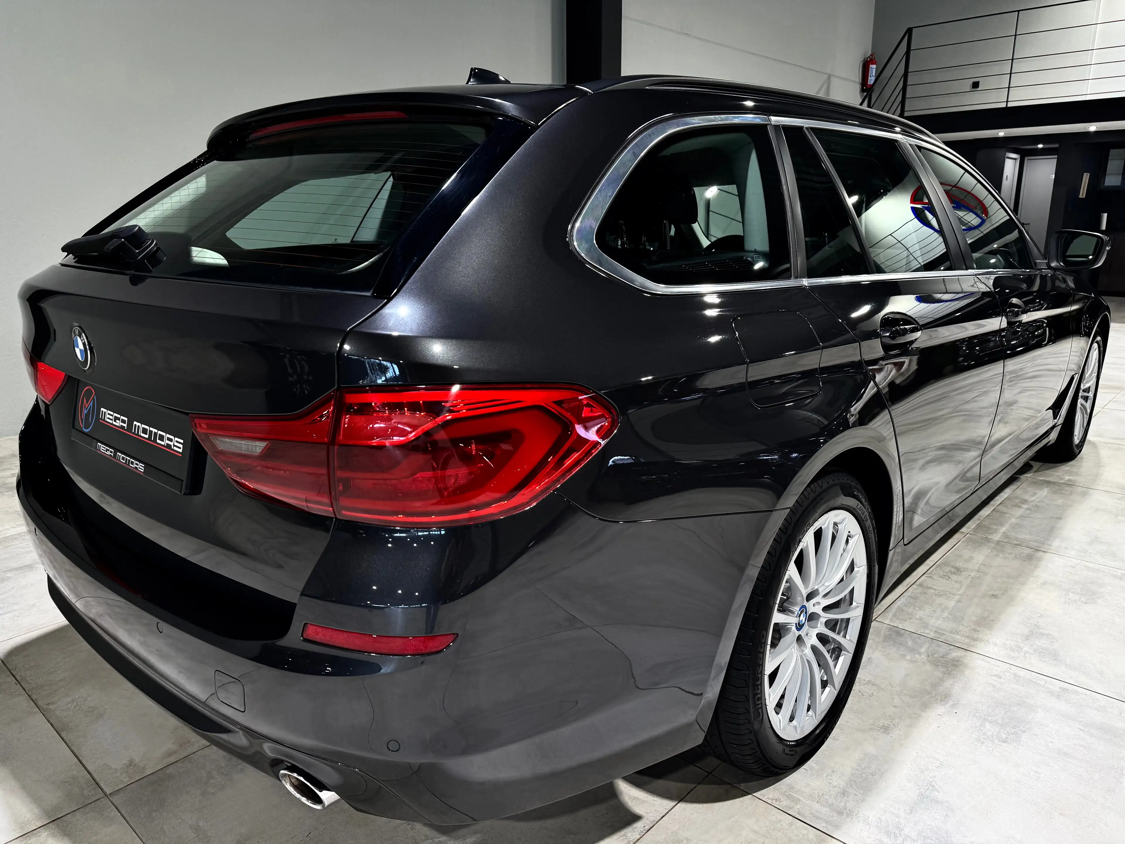 BMW 518 520dAS 163CV B.AUTO H&K NAVi CUiR CRUiSE CLiM JA18 — photo 4