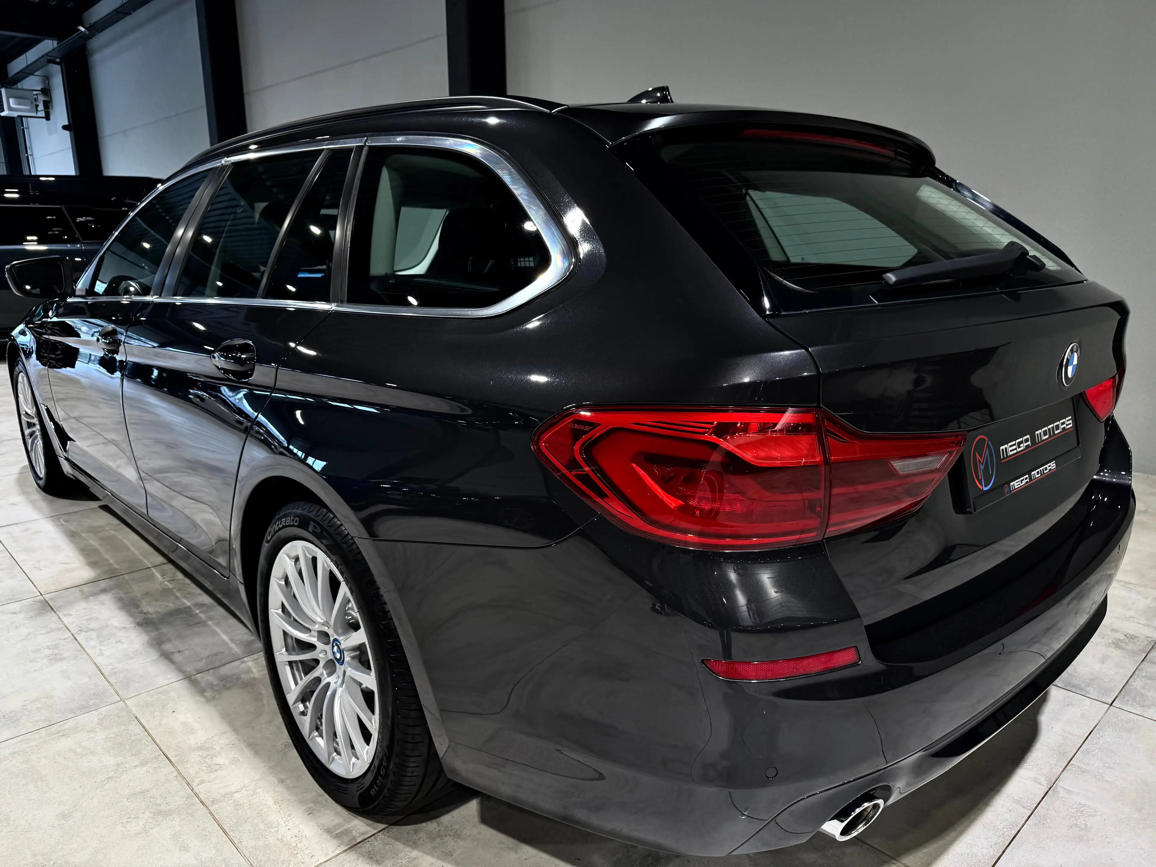 BMW 518 520dAS 163CV B.AUTO H&K NAVi CUiR CRUiSE CLiM JA18 — photo 2