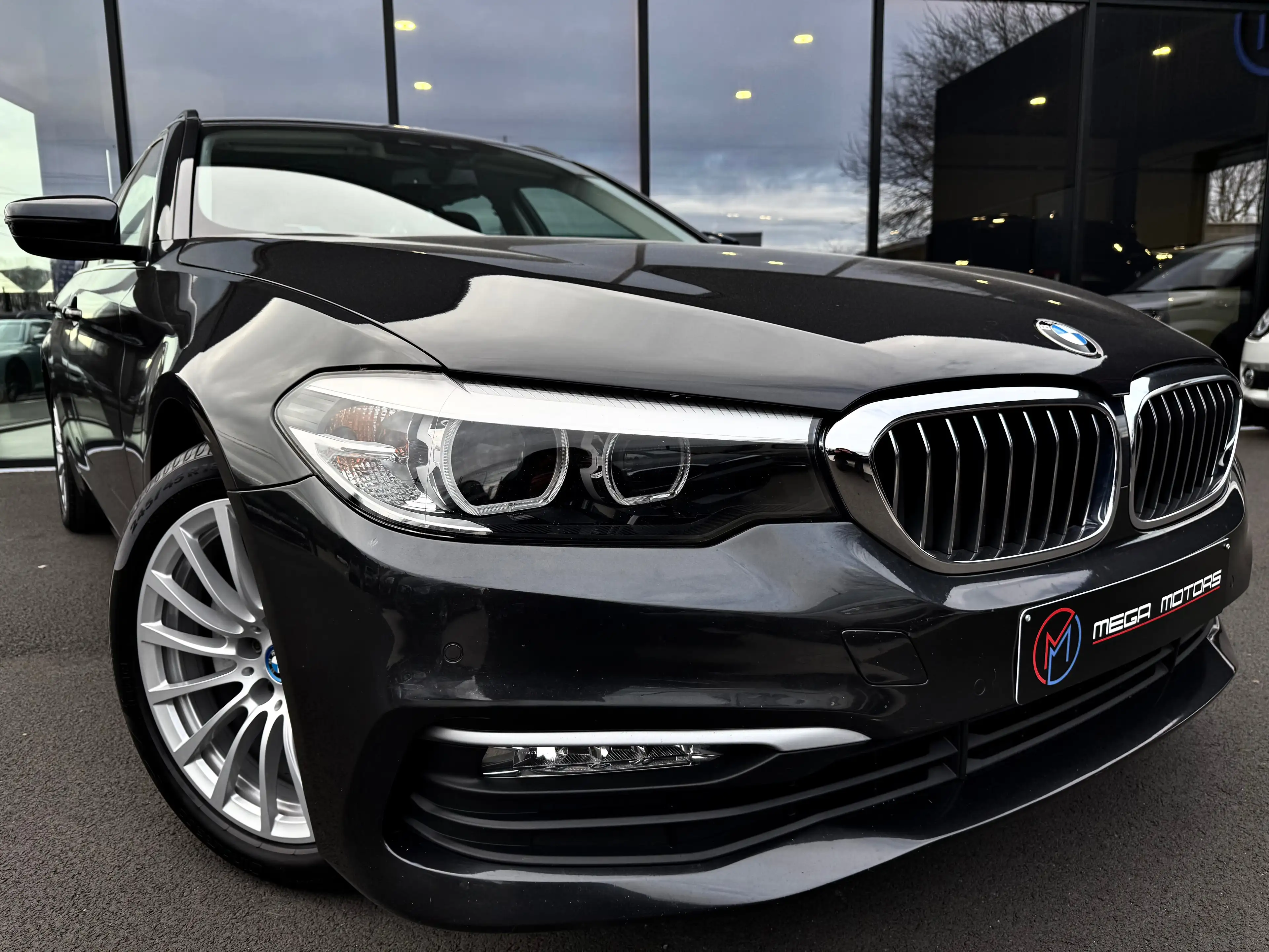 BMW 518 520dAS 163CV B.AUTO H&K NAVi CUiR CRUiSE CLiM JA18