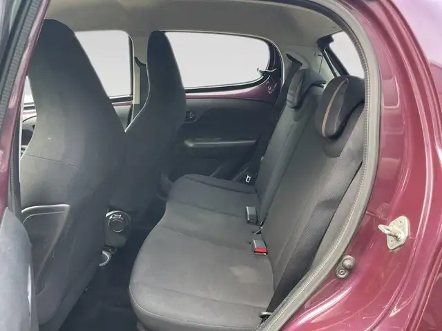 Peugeot 108 view 7