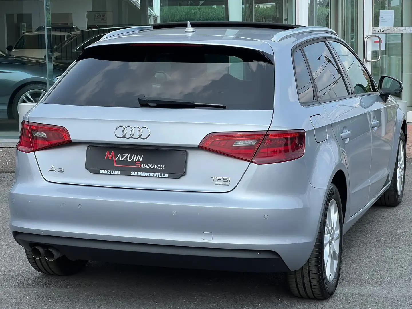 Audi A3 Sportback 1.4 TFSI Ultra * Toit Ouvrant * Cuir * Zilver - 2