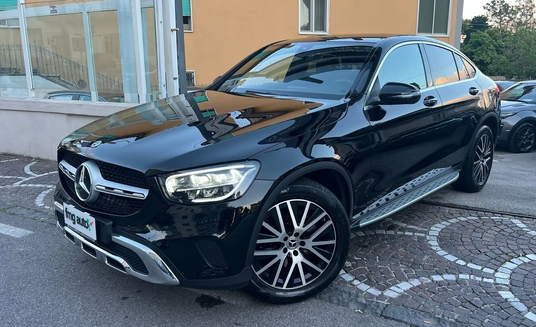 Mercedes-Benz GLC 300 GLC 300 d 4Matic Coupé Executive Noir - 1